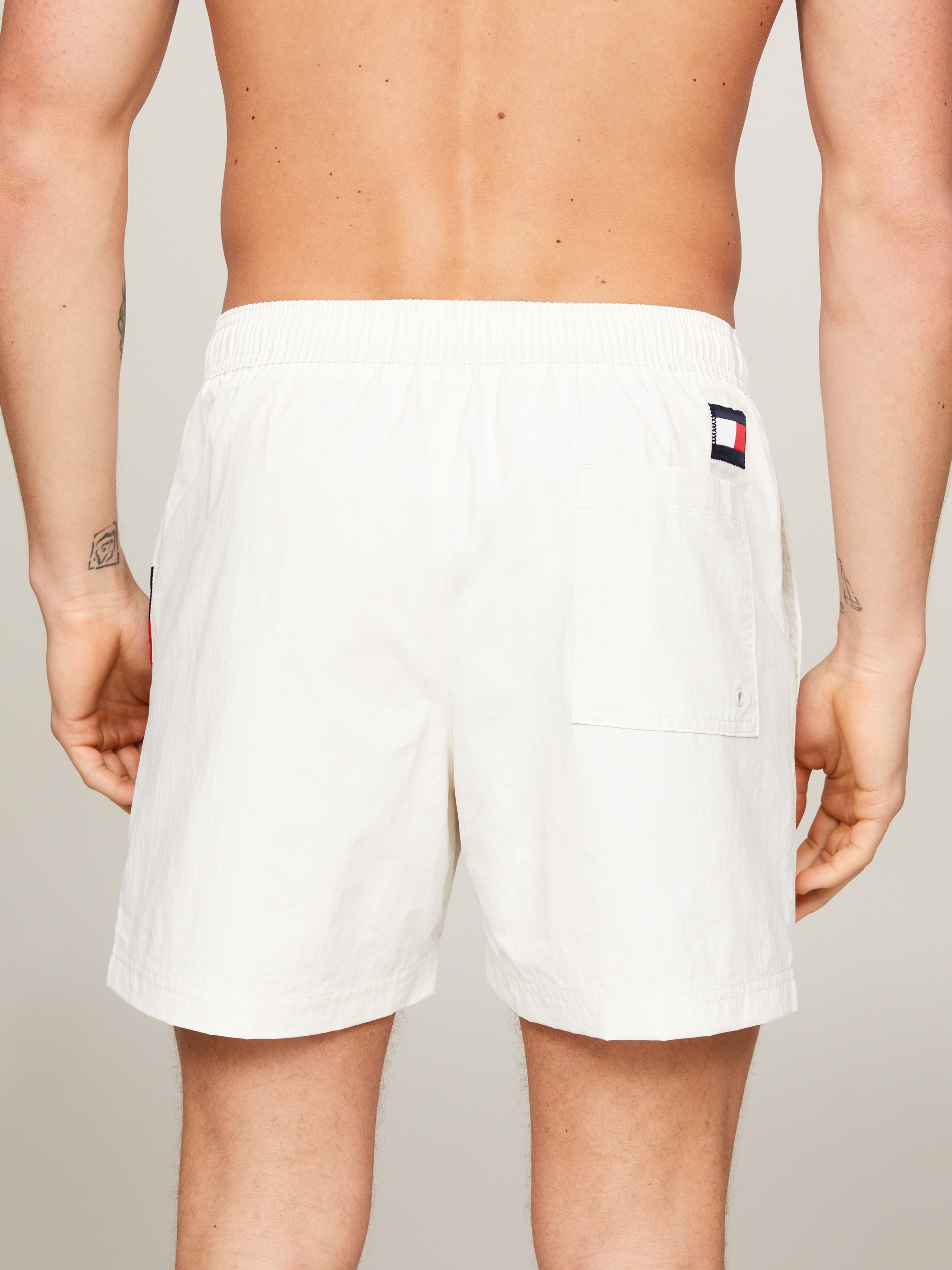 Tommy Hilfiger Swimwear Badeshorts "SF MEDIUM DRAWSTRING", mit großem Logo günstig online kaufen