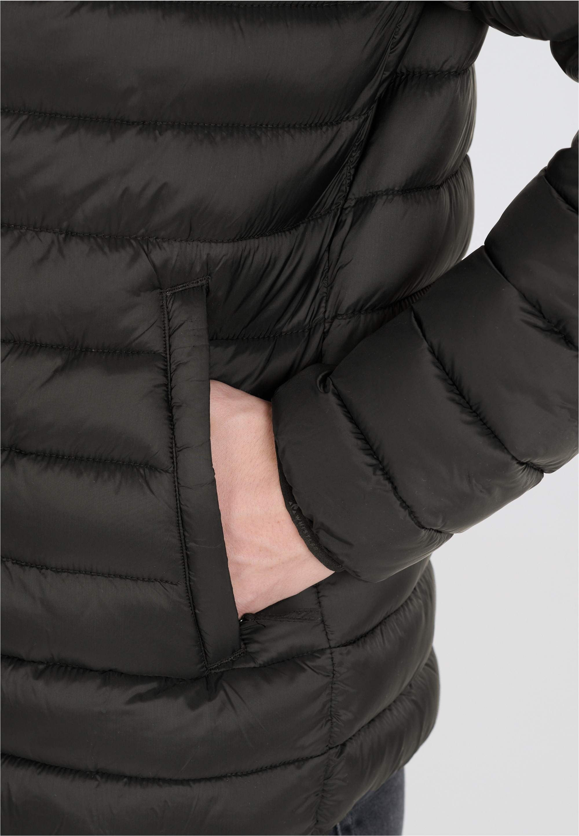 WHISTLER Laufjacke »Arubi«, aus leichtem und wasserabweisendem Material