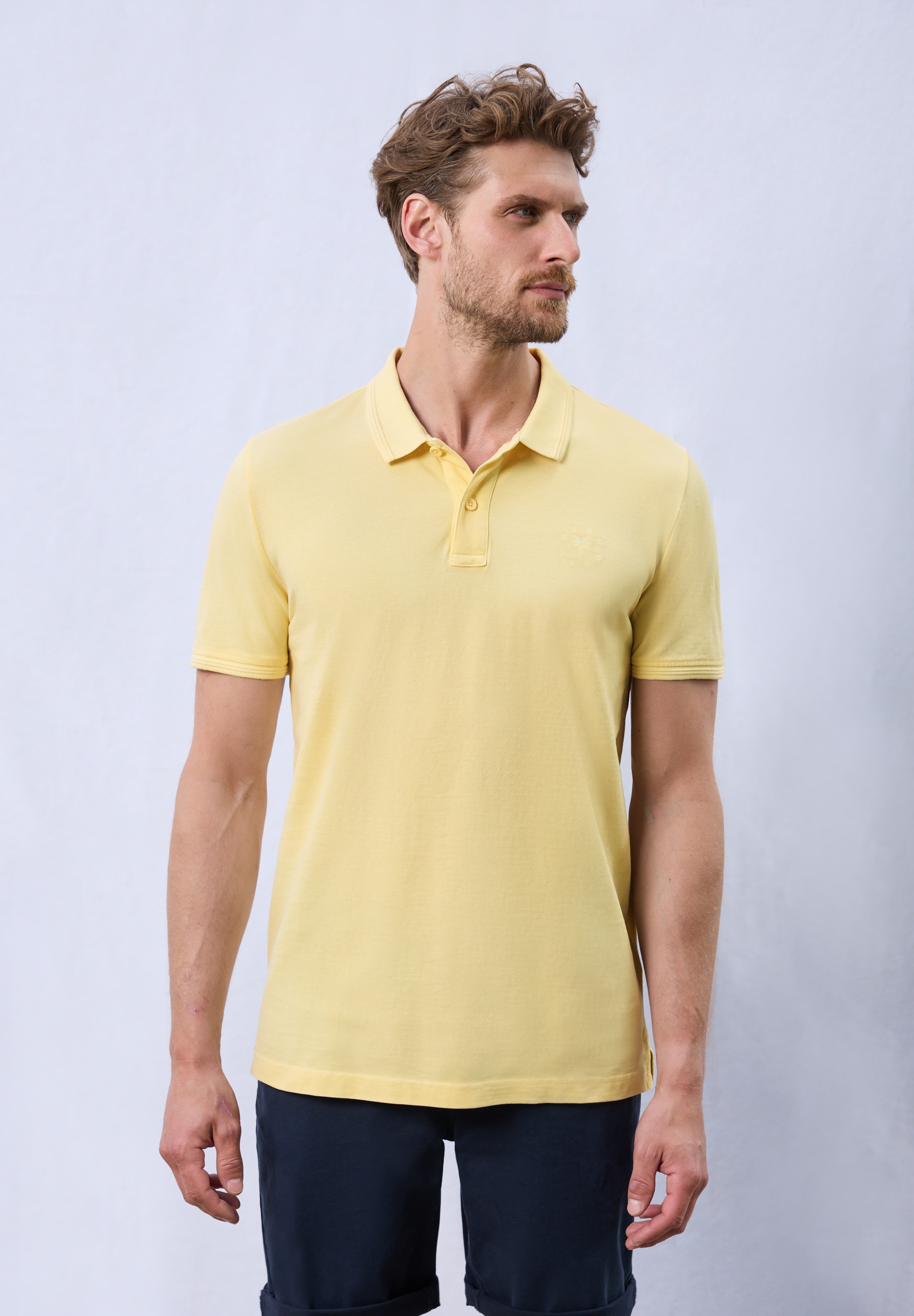 STREET ONE MEN Poloshirt, mit Seitlichen Einschlitzen am Saum günstig online kaufen