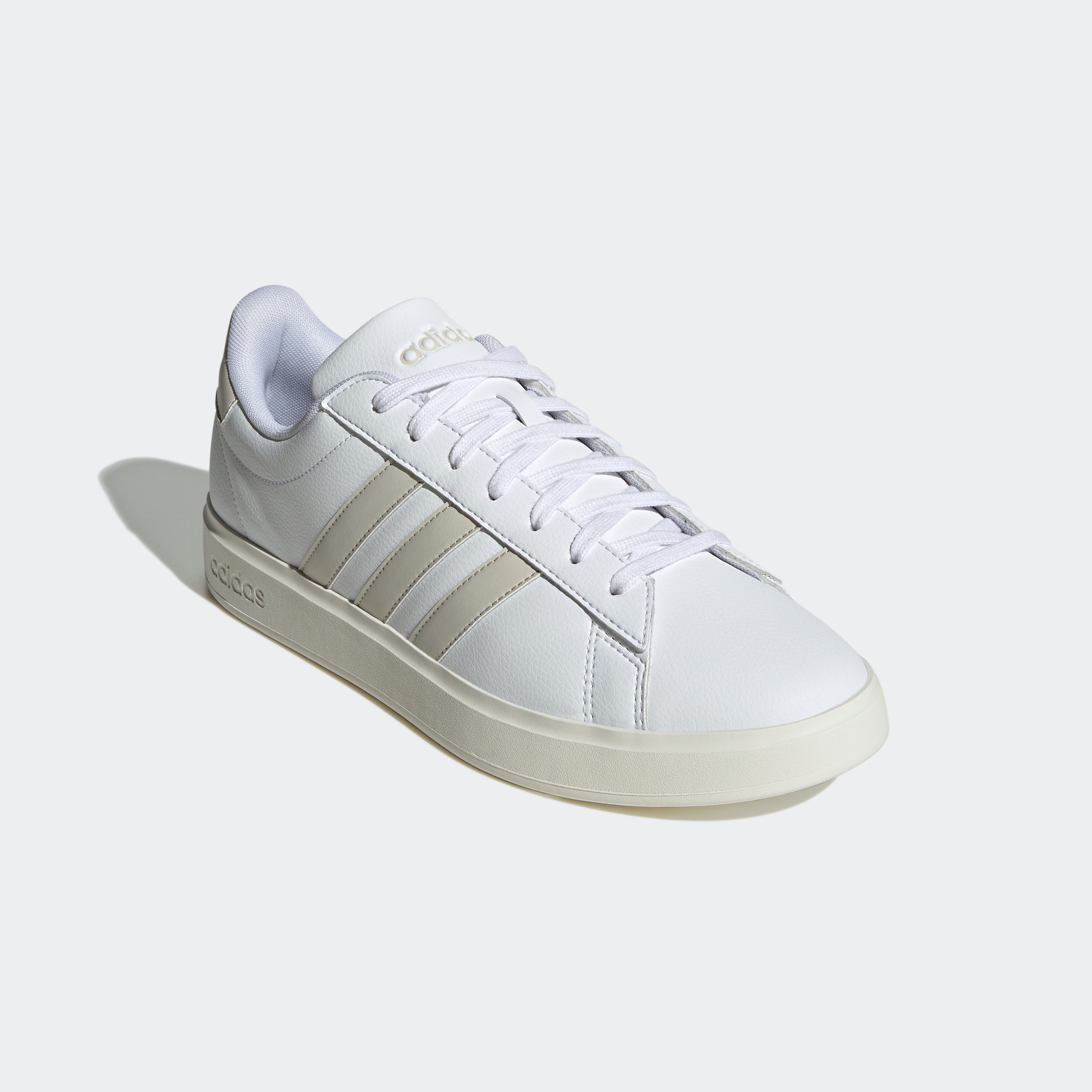 adidas Sportswear Sneaker "GRAND COURT CLOUDFOAM COMFORT", Design auf den Spuren des adidas Superstar