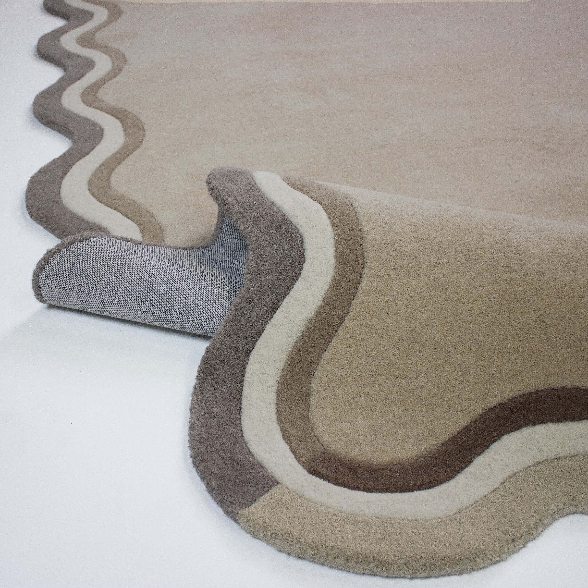 FLAIR RUGS Wollteppich »LEO SCALLOP BORDER« rechteckig 8 mm Höhe Woll Border Teppich, mit Muschelsaumkante