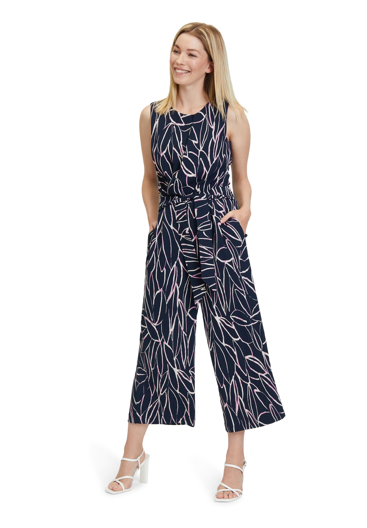 Betty&Co Overall "Betty & Co Jumpsuit mit Bindegürtel", (1 tlg.), Falten