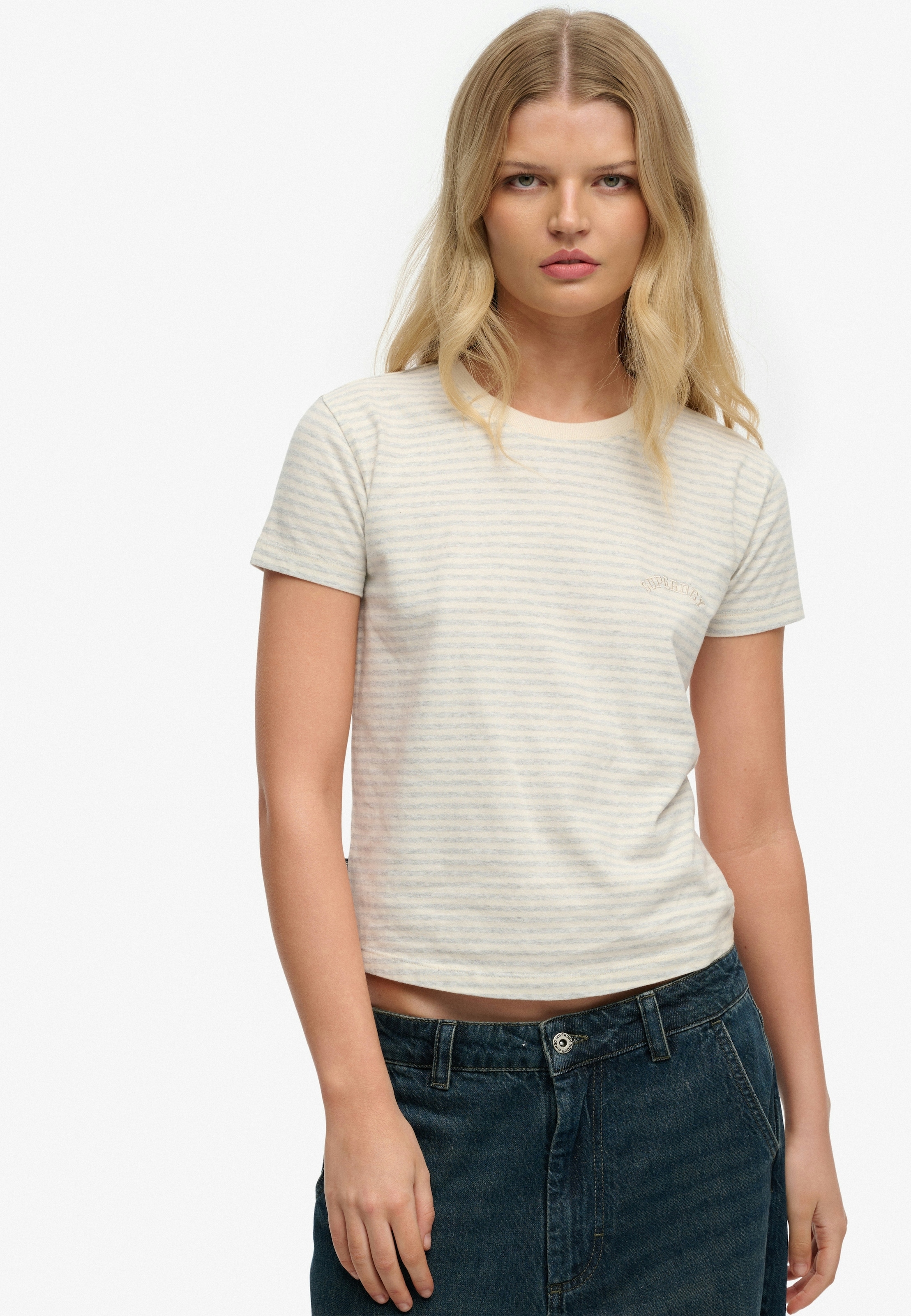 T-Shirt SUPERDRY "ESSENTIAL LOGO STR FITTED TEE", Damen, Gr. XXL, glacier grau marl stripe, Single Jersey, Obermaterial: 100% Baumwolle, gestreift, slim fit normal, Rundhals, Shirts T-Shirt, angenehmes Tragegefühl durch besonders weiche Haptik