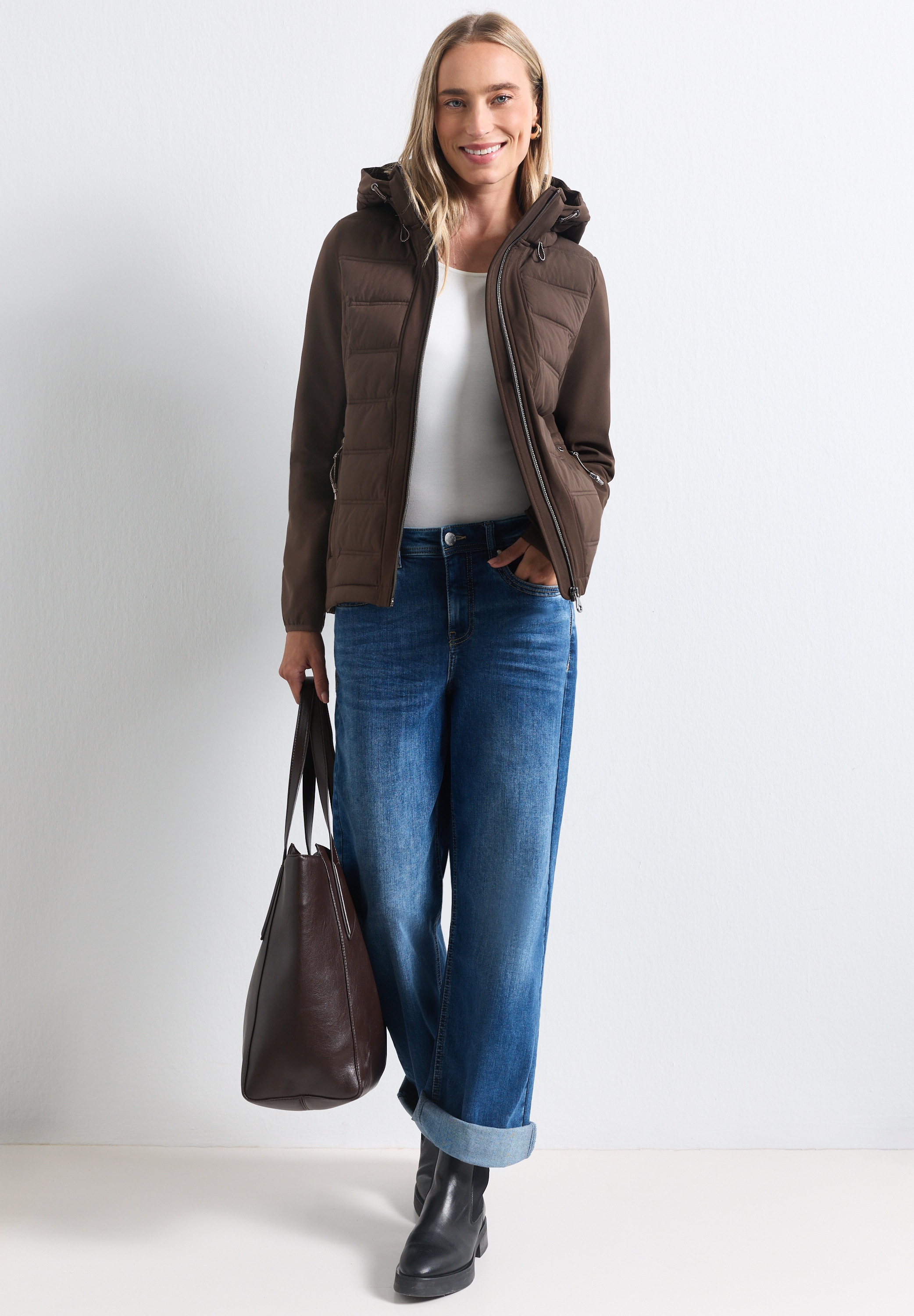 STREET ONE Softshelljacke mit Kapuze mit moderner Steppung