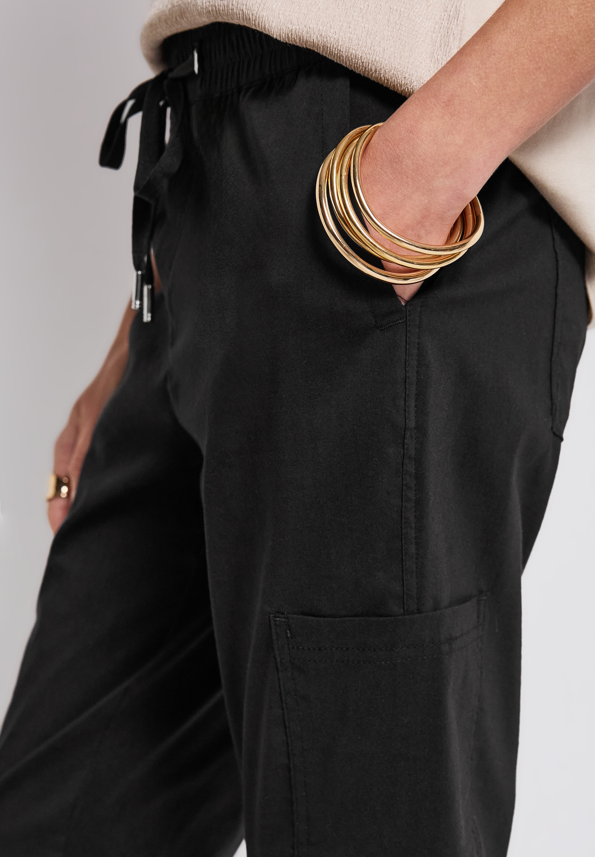 STREET ONE Stoffhose »Style Bonny«, mit elastischem Bund mit Tunnelzug