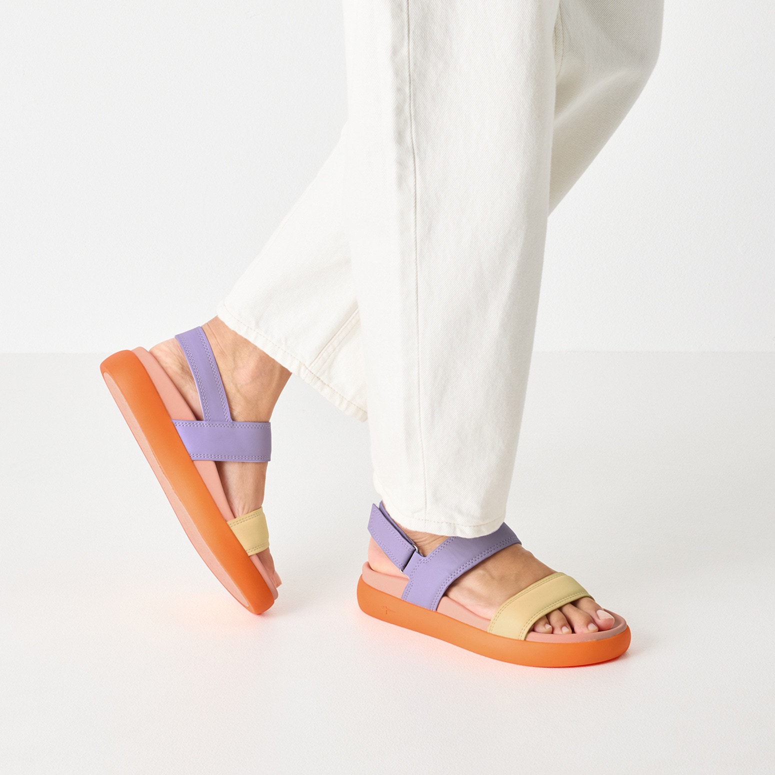Tamaris Riemchensandale, Plateau, Sommerschuh, Klettschuh, Sandalette in veganer Verarbeitung