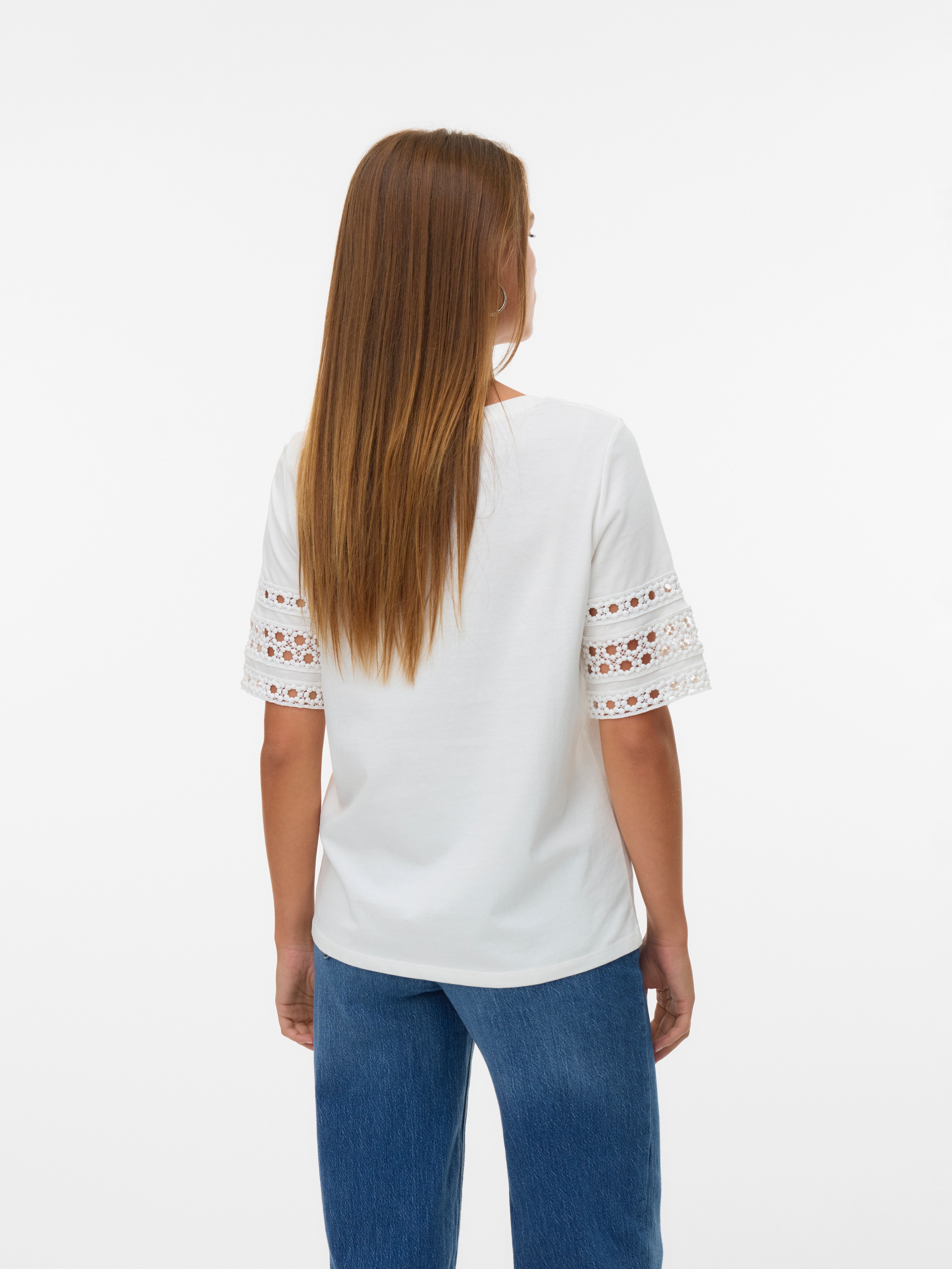 Vero Moda T-Shirt "VMIVACY 2/4 O-NECK TOP JRS BTQ" mit Lochstickerei günstig online kaufen
