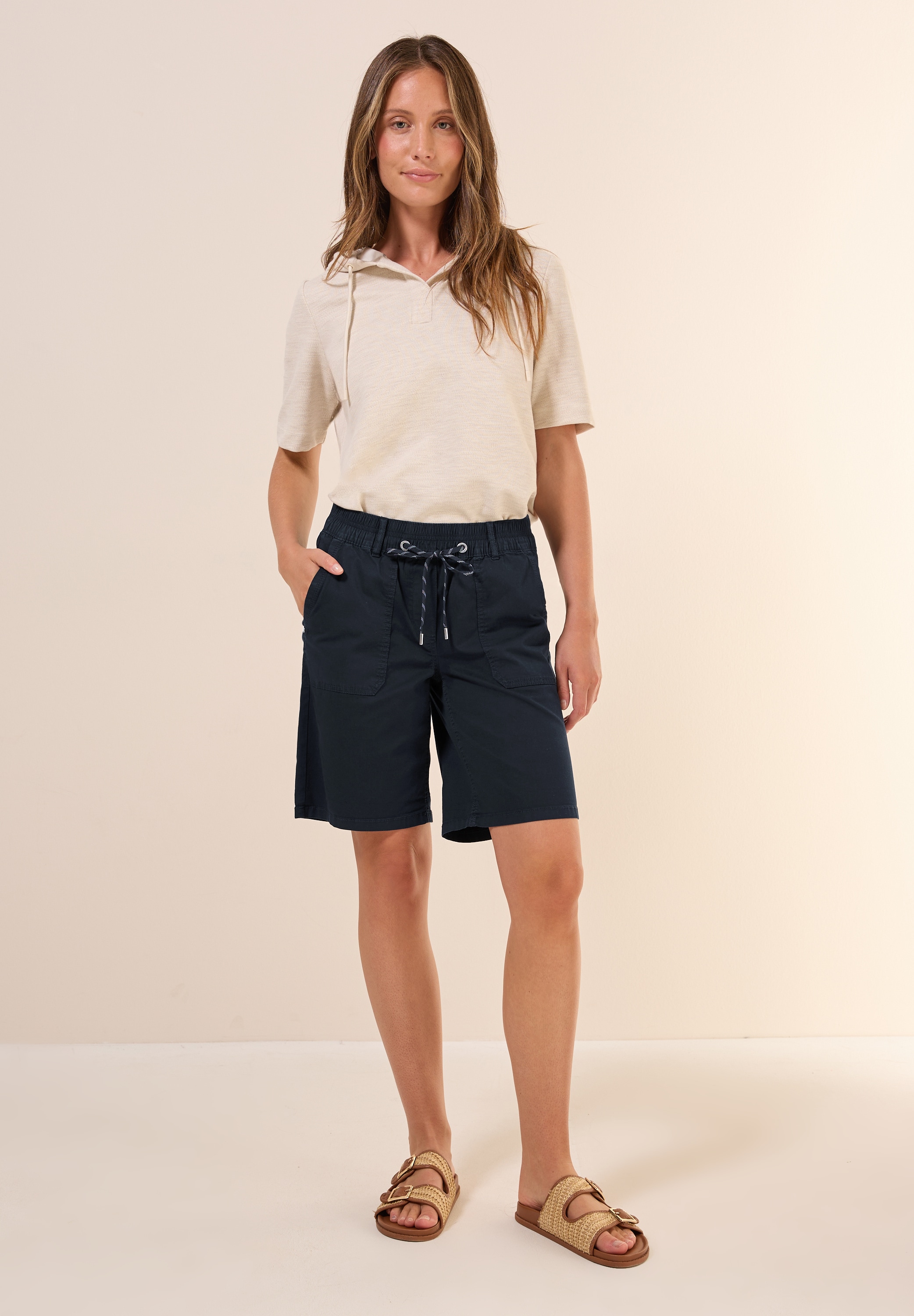Cecil Shorts, Middle Waist
