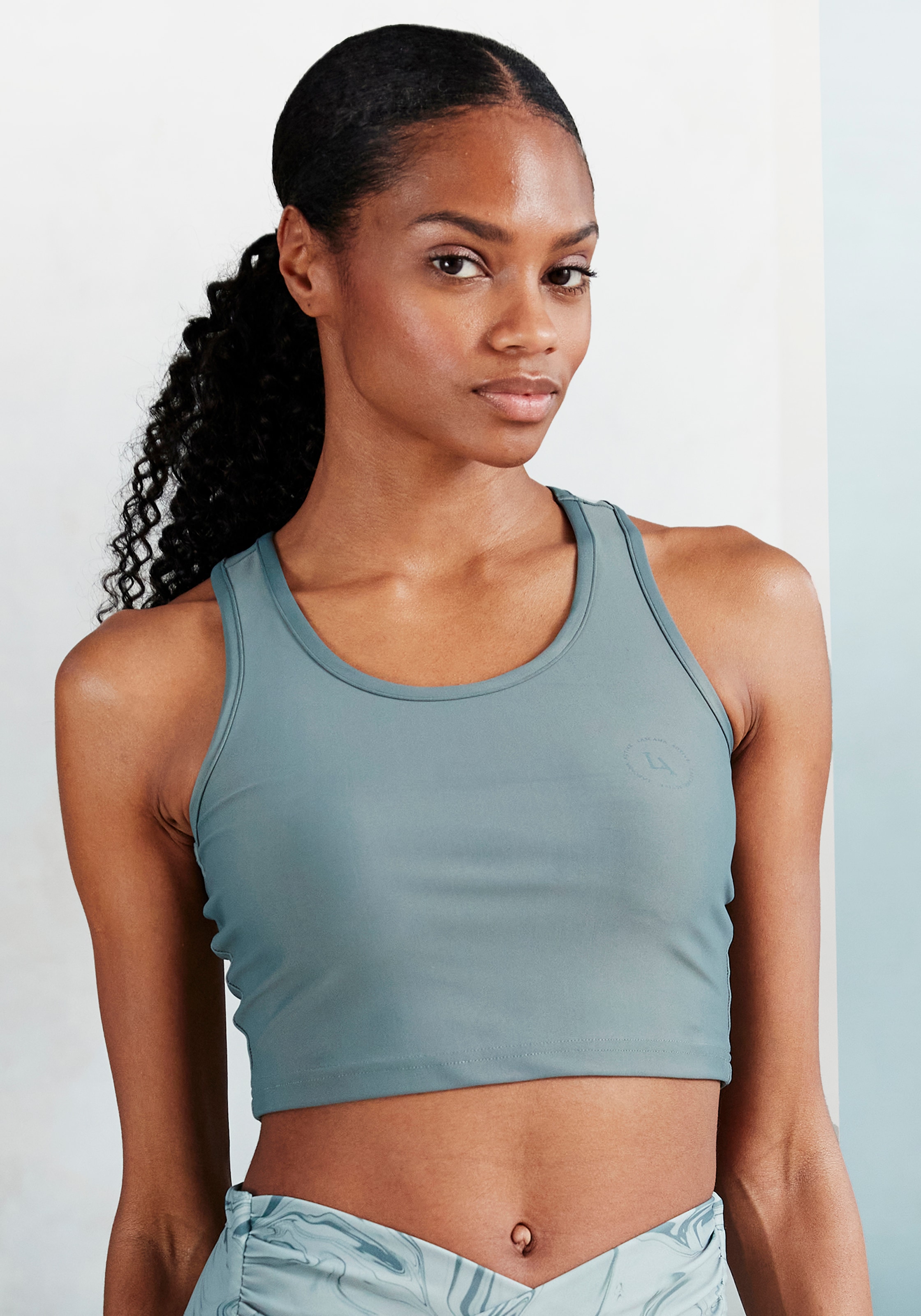 Crop-Top »Sporttop«, mit Ringerrücken und Logodruck