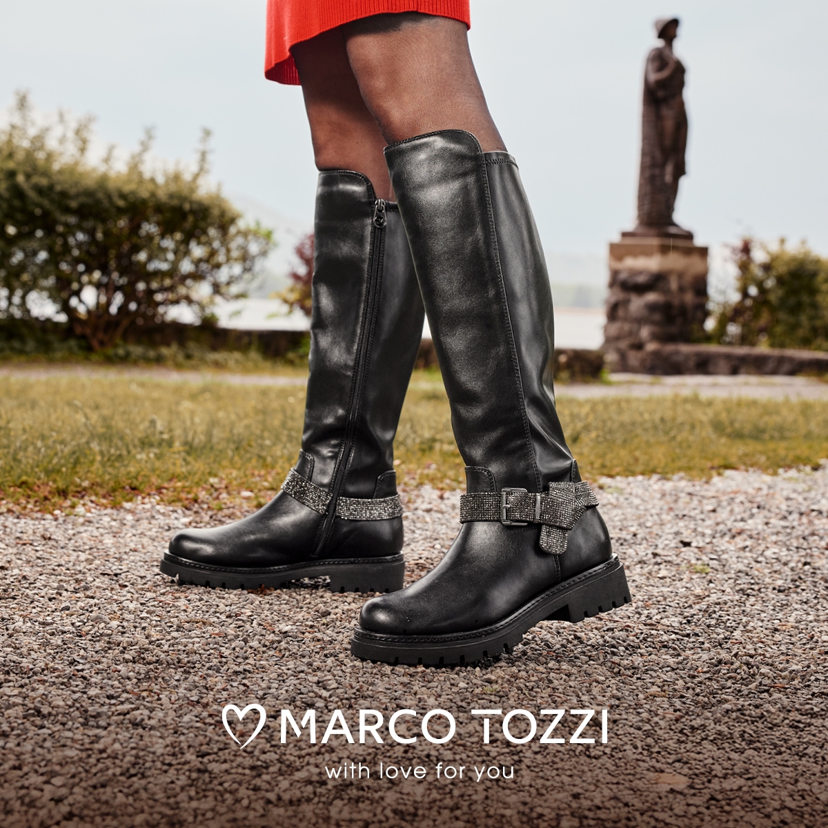 MARCO TOZZI by GMK Stiefel, Blockabsatz, Langschaftstiefel mit schmuckbesetztem Zierriegel