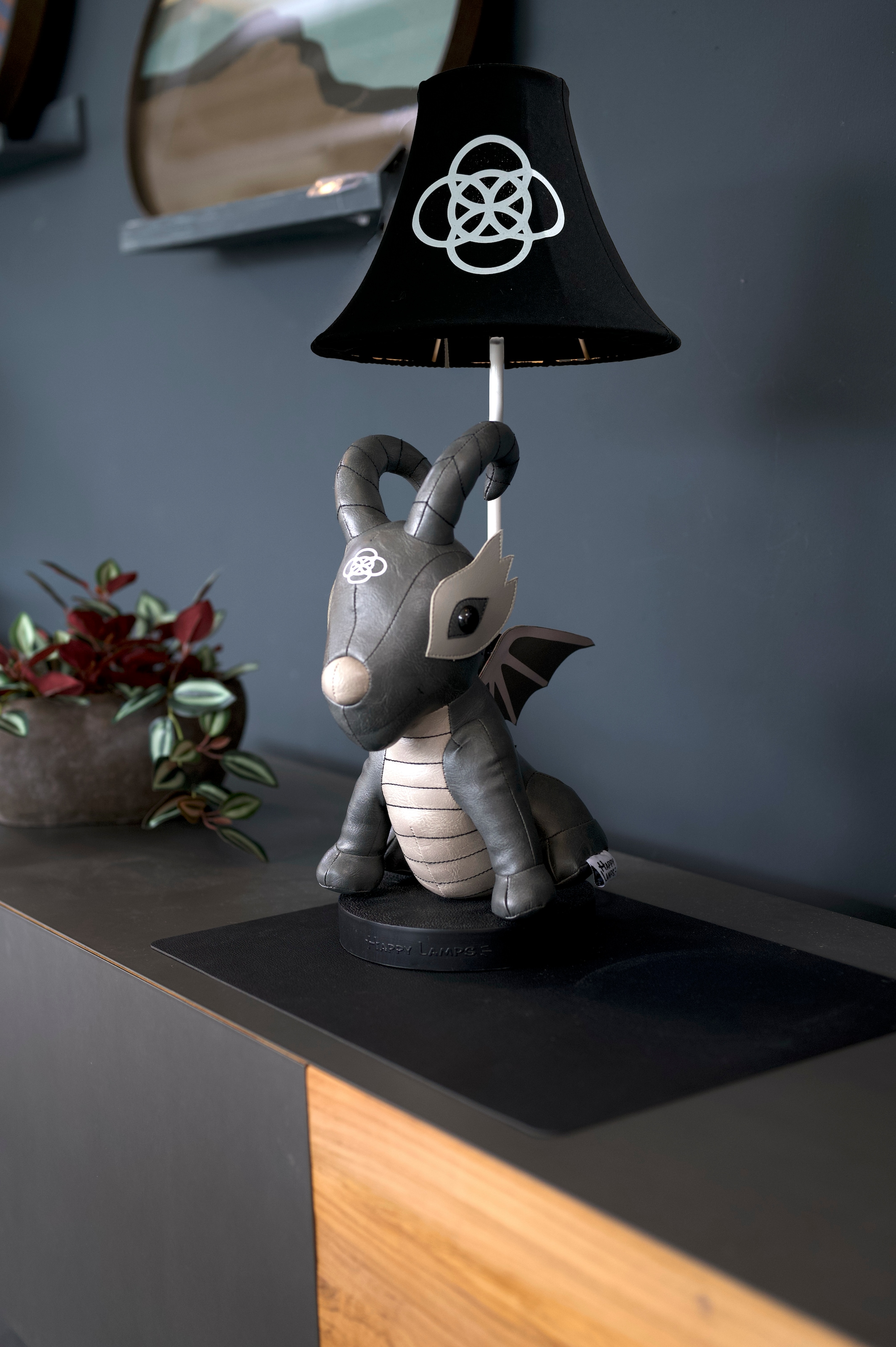 Happy Lamps for smiling eyes LED Tischleuchte »Black Dragon«, 1 flammig, Leuchtmittel GU 5,3 | LED fest integriert, Hochwertig, Einzigartig, Zertifiziert, Nachhaltig