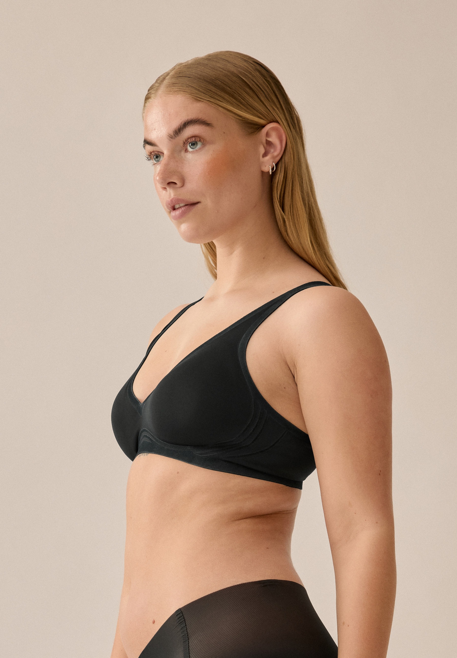 Thumbnail - Naturana Schalen-BH "The Sunday" 1 Stk. ohne Bügel, weich, bequem, basic, verstellbare Träger