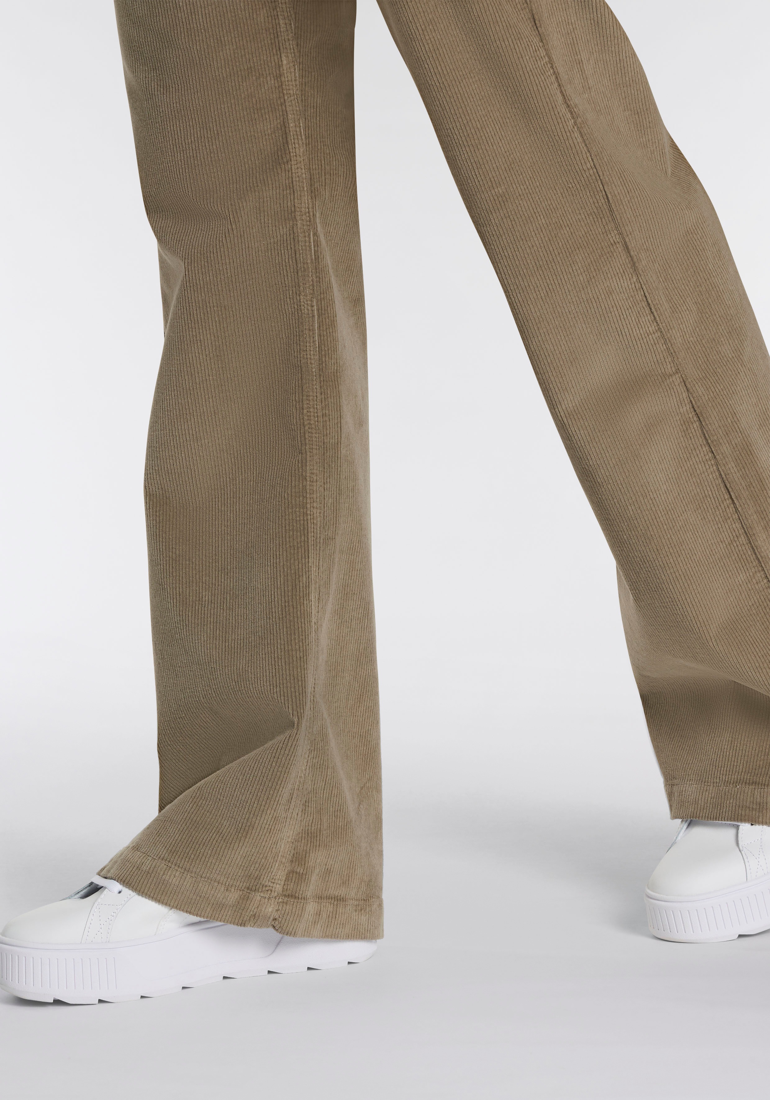 Thumbnail - Herrlicher Cordhose "Edna Cord Stretch" im Flared Fit