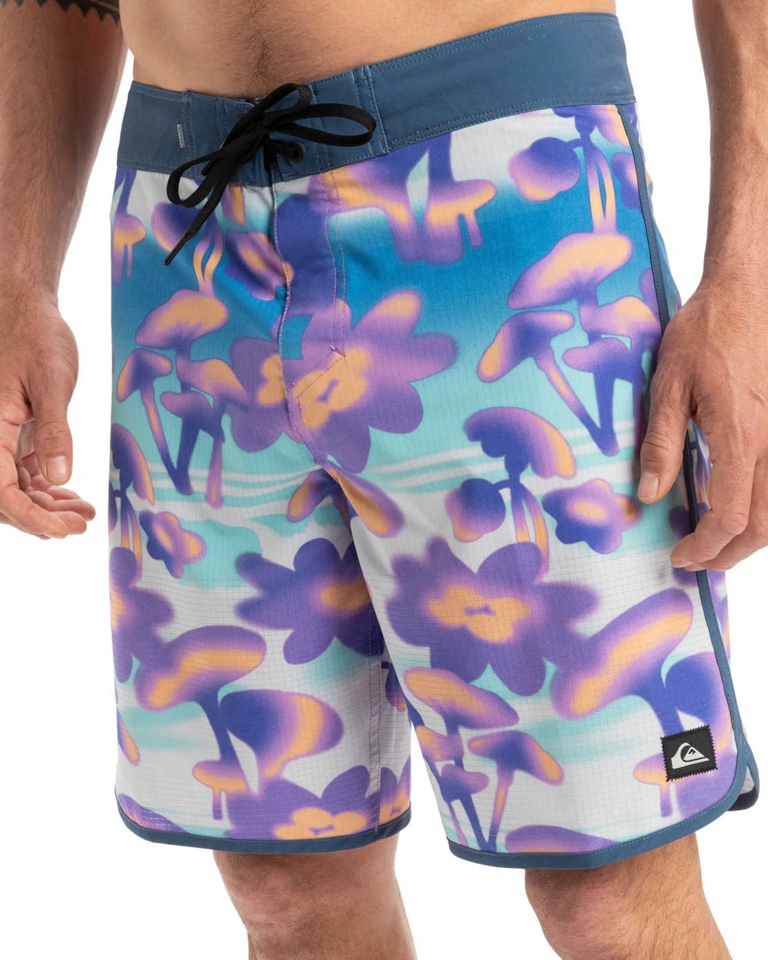 Boardshorts QUIKSILVER "Highline Scallop 19", Herren, Gr. 33(M/L), blau (marine blau biophilia), Obermaterial: 88% Microfaser, 12% Elasthan;, Hosen 3
