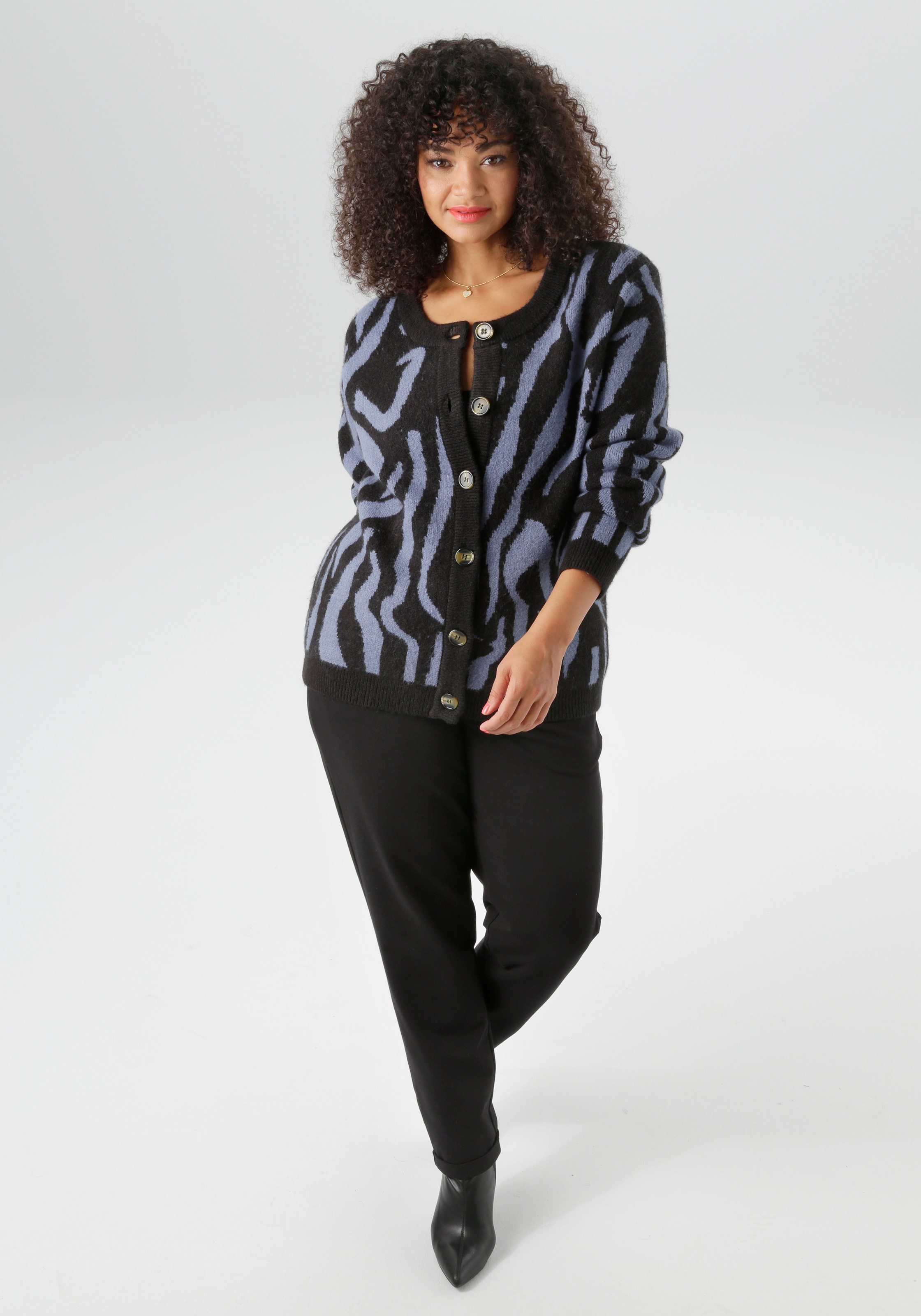 Aniston PLUS Strickjacke, mit auffälligen Strickmuster - NEUE KOLLEKTION