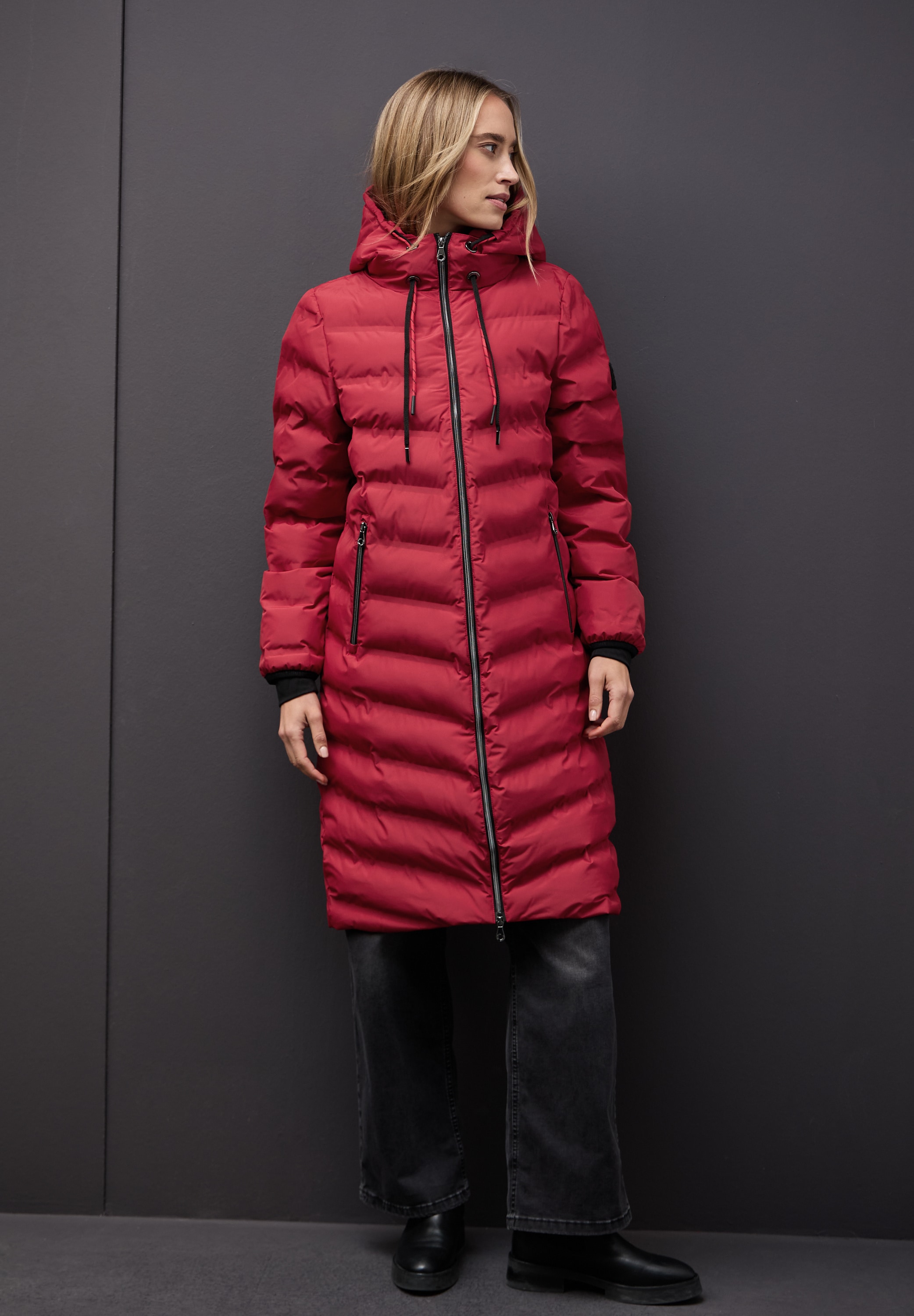STREET ONE Steppjacke mit Kapuze Damenmantel mit Kapuze und geklebten Nähten