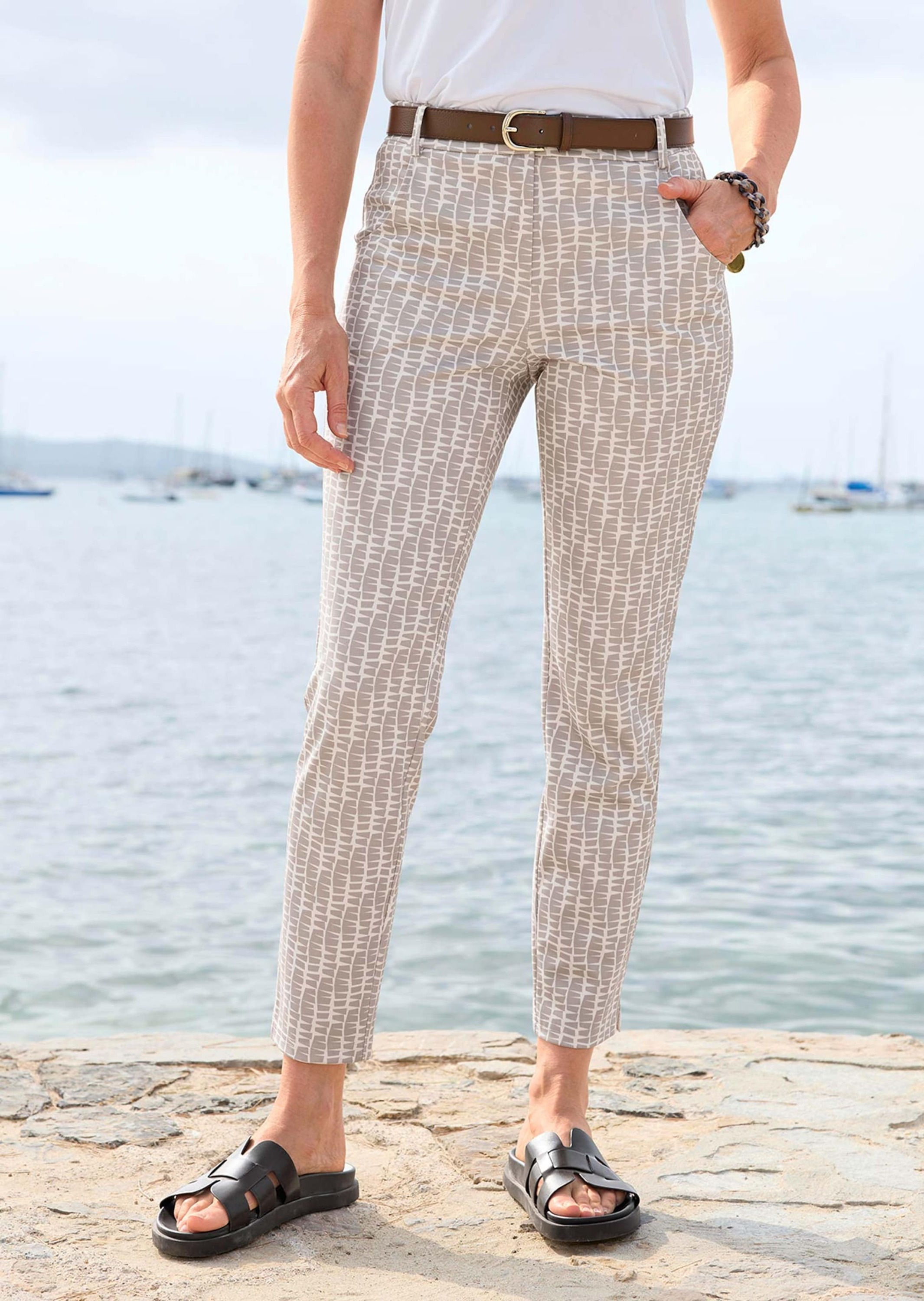 Thumbnail - GOLDNER Stoffhose "Kurzgröße Jerseyhose BELLA mit Print"