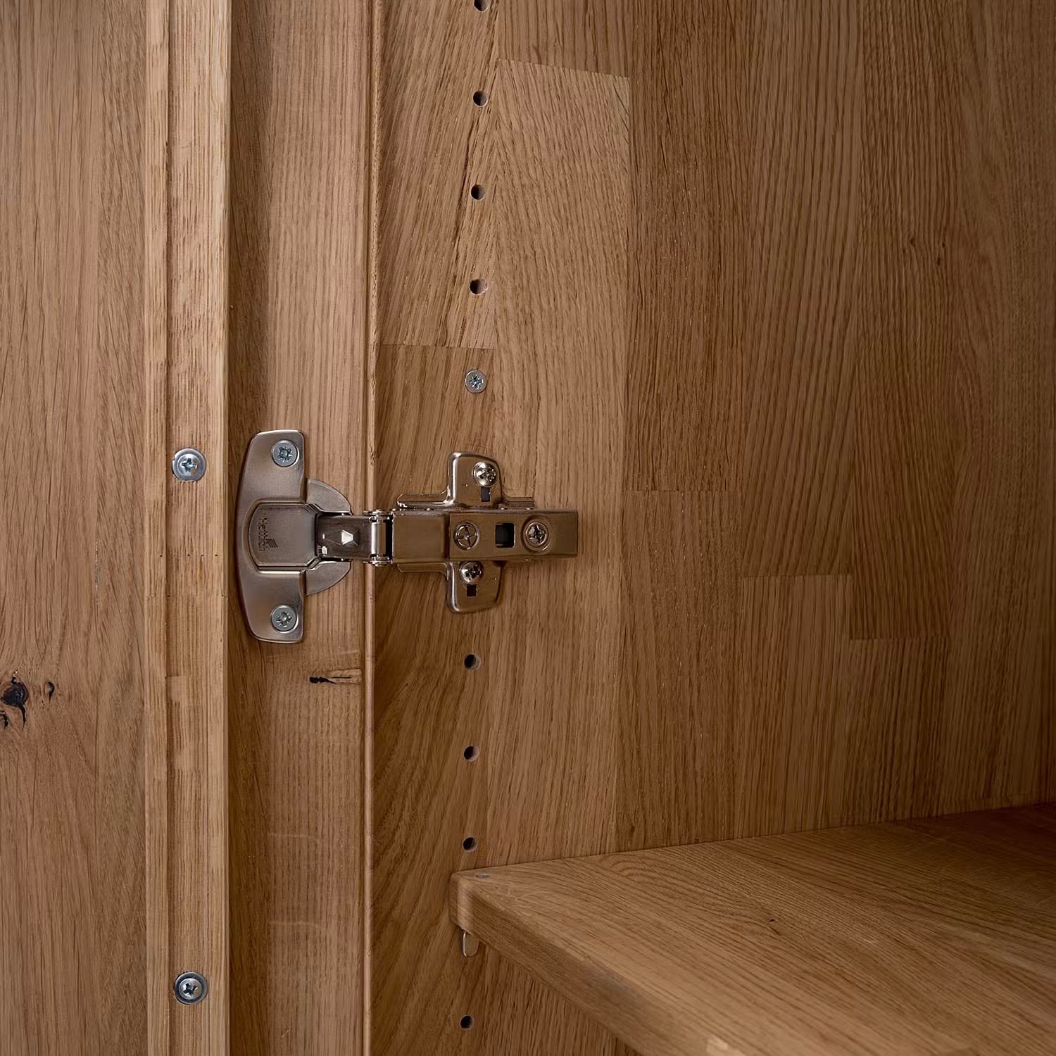 Home affaire Kleiderschrank »Ambroise, aus Wildeiche, inkl. Passepartout«, Massivholz-Kleiderschrank, im 50 cm Raster planbar