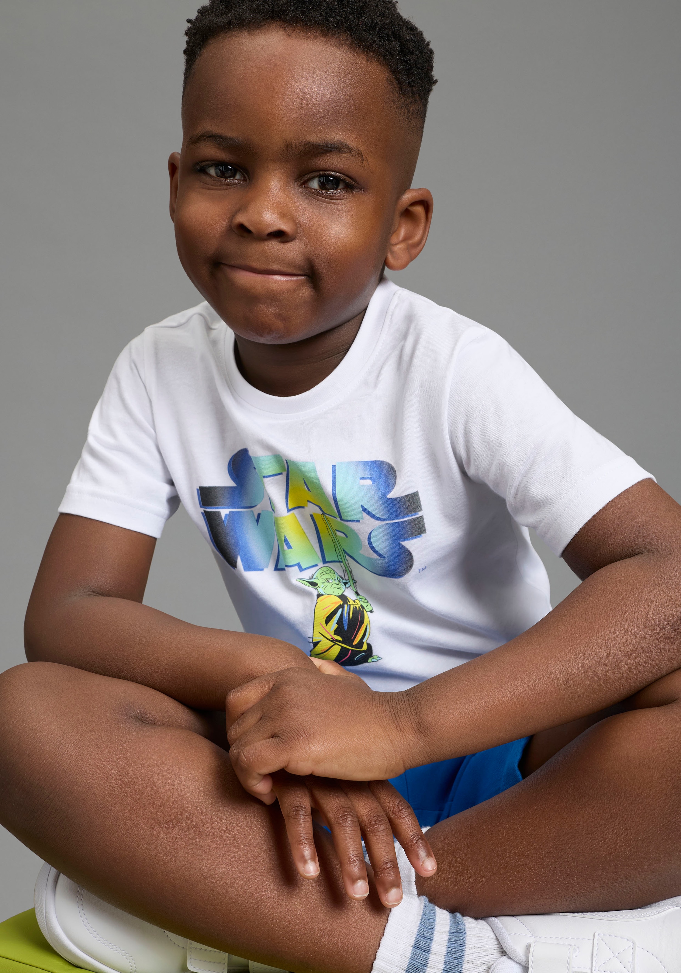 KIDSWORLD T-Shirt »STAR WARS: YODA - Disney Shirt« YODA Shirt, modischer Stil, Kurzarm, Basic Passform, aus Baumwolle