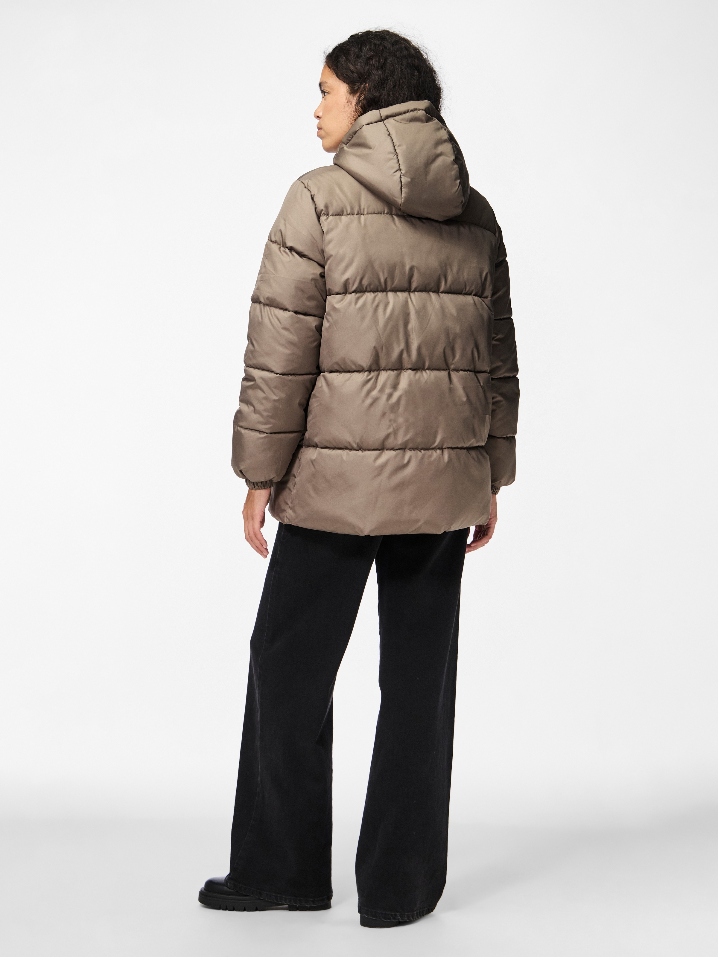 pieces Steppjacke »PCMADDIE PUFFER JACKET NOOS BC«, mit Kapuze