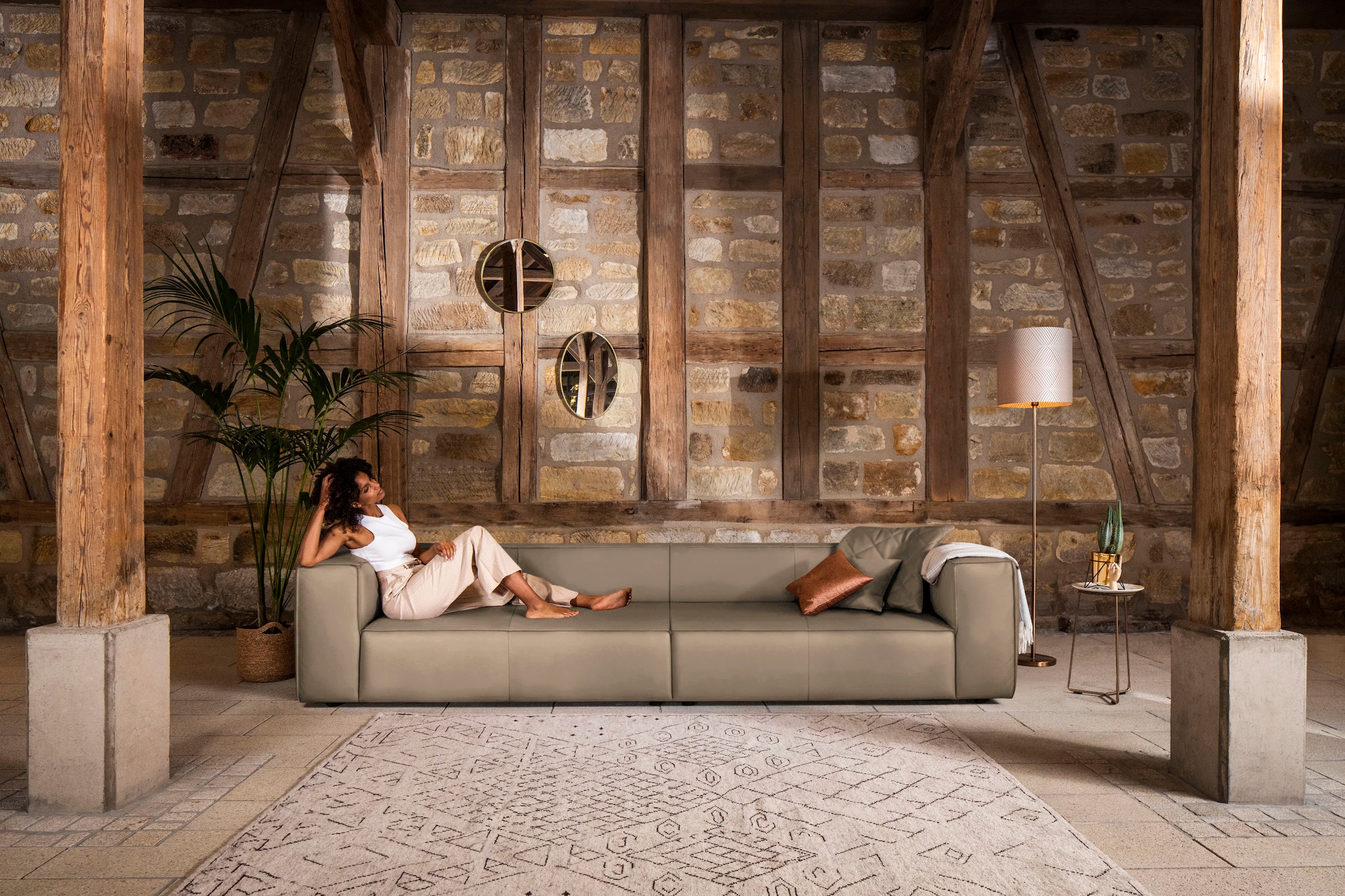 W.SCHILLIG 4-Sitzer "around-the-block Mega Sofa, viel Platz, Breite 300cm, bequem" mit eleganter Biese, mit Federkern