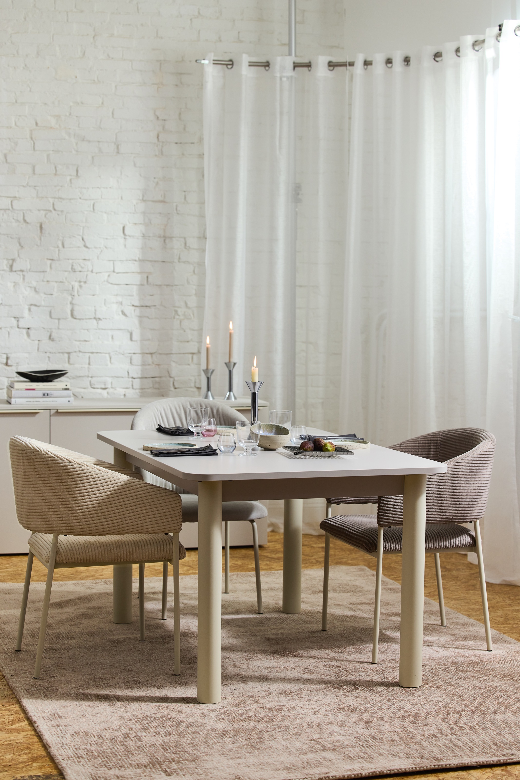 TOM TAILOR HOME Esstisch »COLOR TABLE«, (1 St.), Esstisch, 4-Fuß, 3 Größen, 3 Dekorfarben, 4 Fußfarben, ABS-Kante