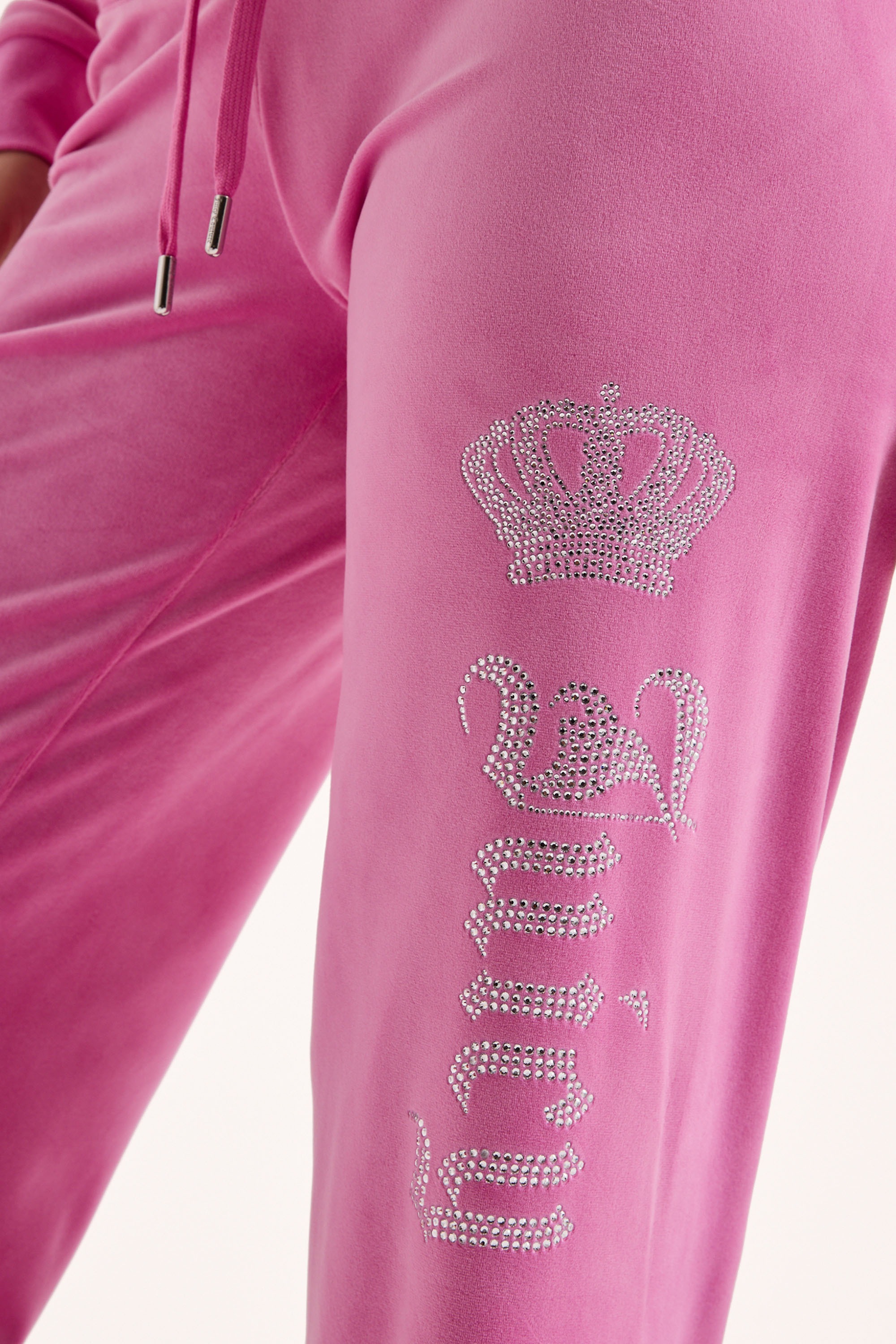 Juicy Couture Sweathose »GOTHIC CROWN OG STRAIGHT LOW RISE PANTS. Damen«  Trainingshose Damen, Sweathose, Velour, Jogginghose mit Glitzer, Sale
