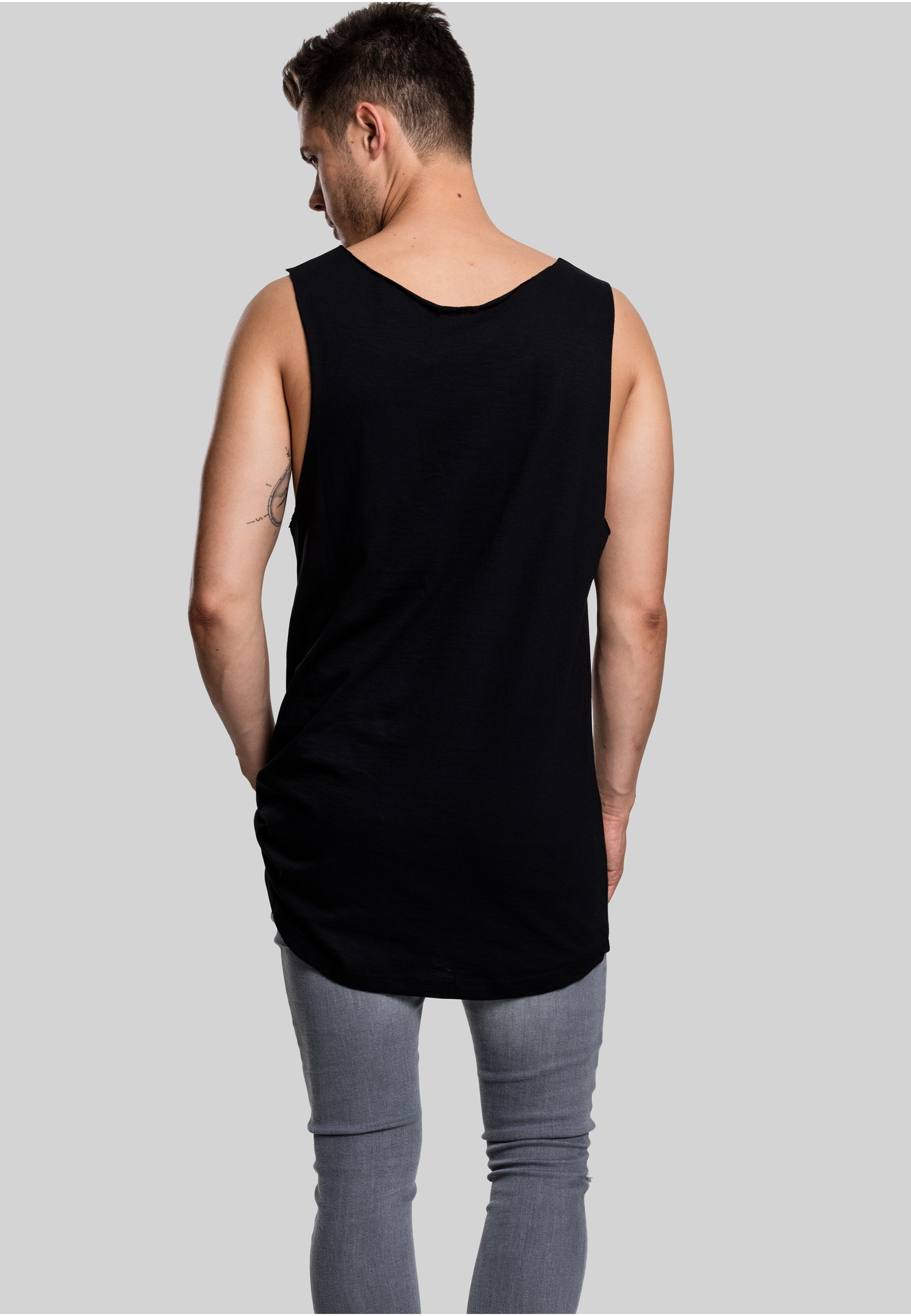URBAN CLASSICS Tanktop »Urban Classics Herren Long Shaped Open Edge Loose Tank« 1 Stk.