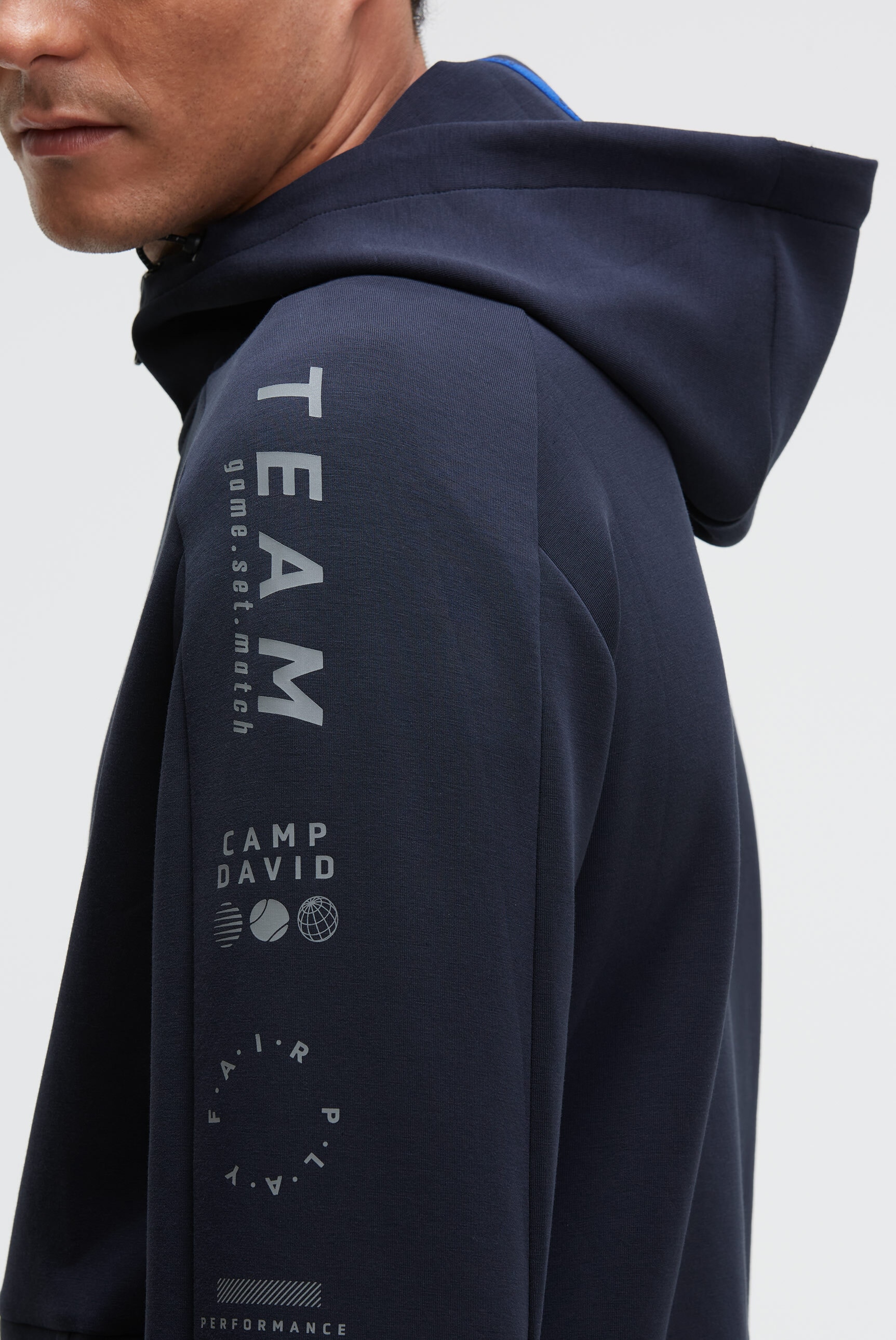 CAMP DAVID Kapuzensweatjacke mit reflektierenden Details