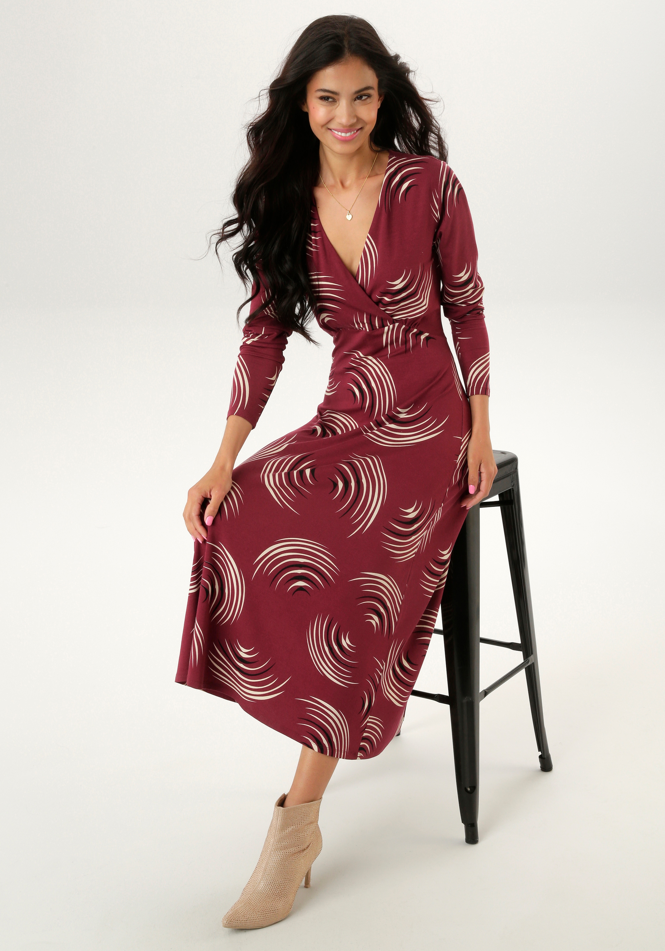 Aniston SELECTED Maxikleid, mit V-Ausschnitt in Wickeloptik und Unterbrustnaht - NEUE KOLLEKTION