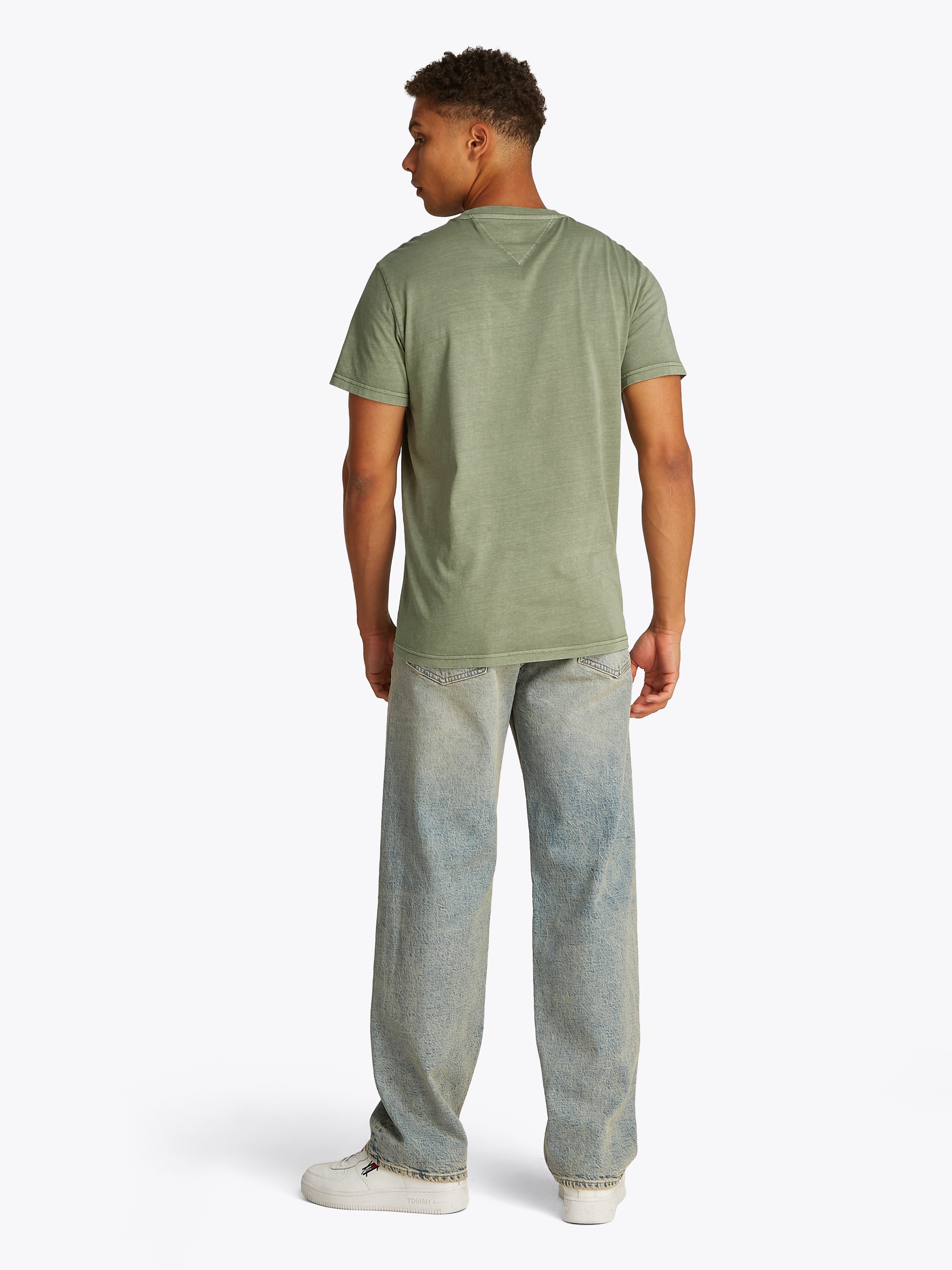 Tommy Jeans T-Shirt »TJM SLIM WASHED POCKET TEE«, in leicht gewaschener Optik