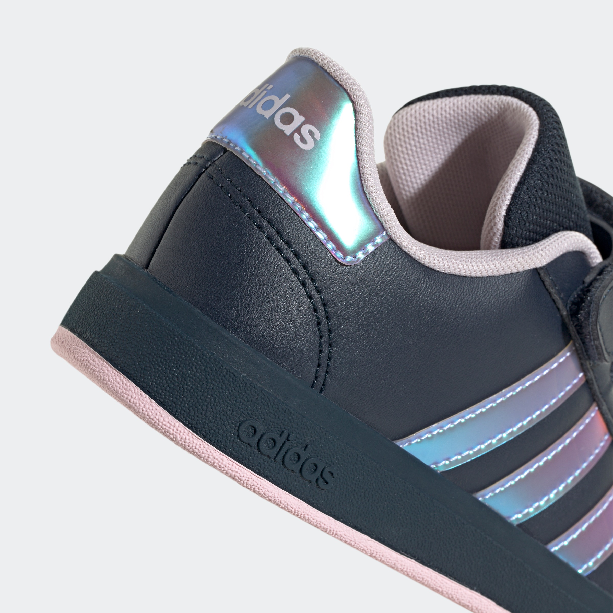 adidas Sportswear Klettschuh »GRAND COURT 2.0 KIDS«, Design auf den Spuren des adidas Superstar