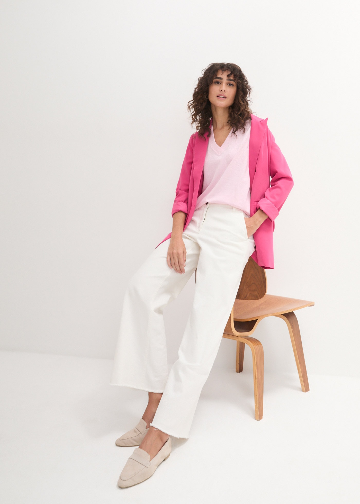 bonprix Longshirt »Weites Long-Shirt mit V-Ausschnitt, Kurzarm (5er Pack)« Packung, 5 tlg. lockere Passform, Kurzarm, mit V-Ausschnitt, unifarben