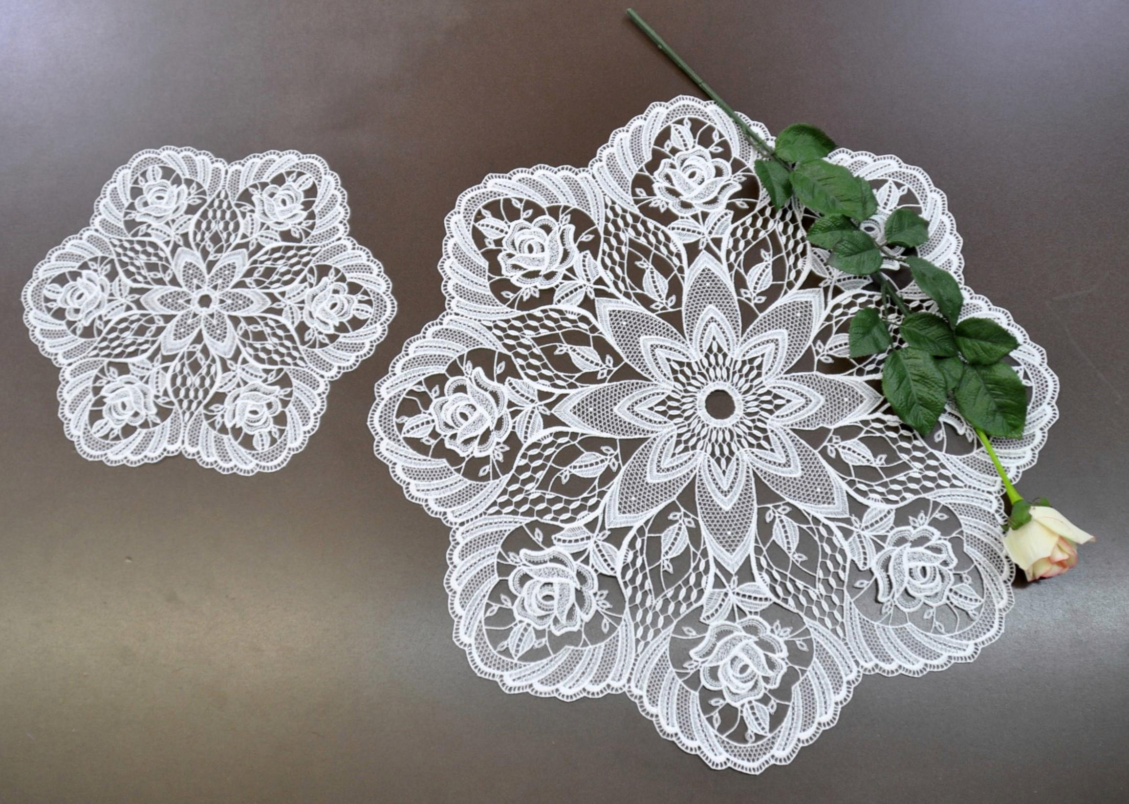 Stickereien Plauen Tischdecke "Rosentraum" günstig online kaufen