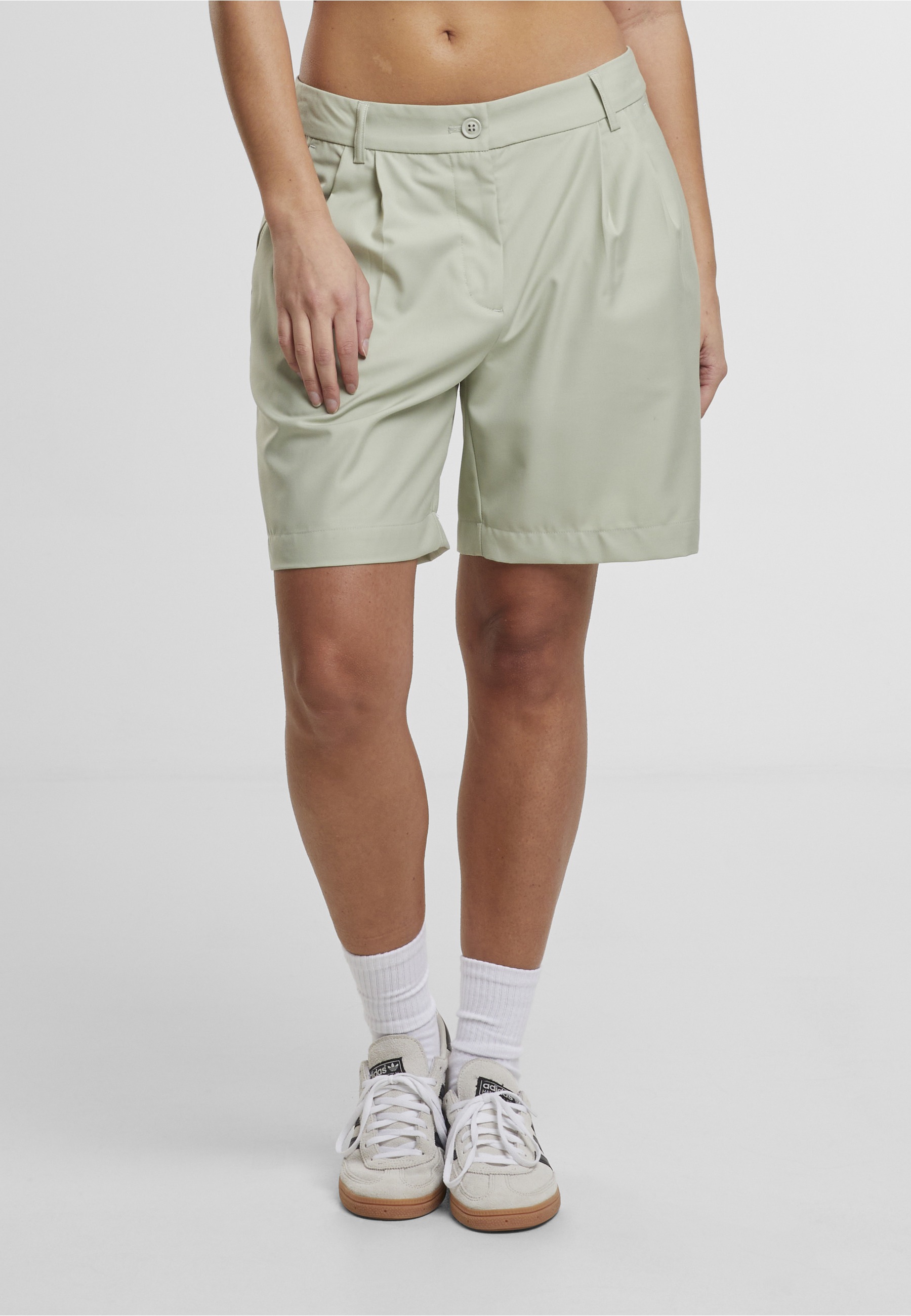 URBAN CLASSICS Shorts »Urban Classics Ladies Pleated Bermuda Shorts«