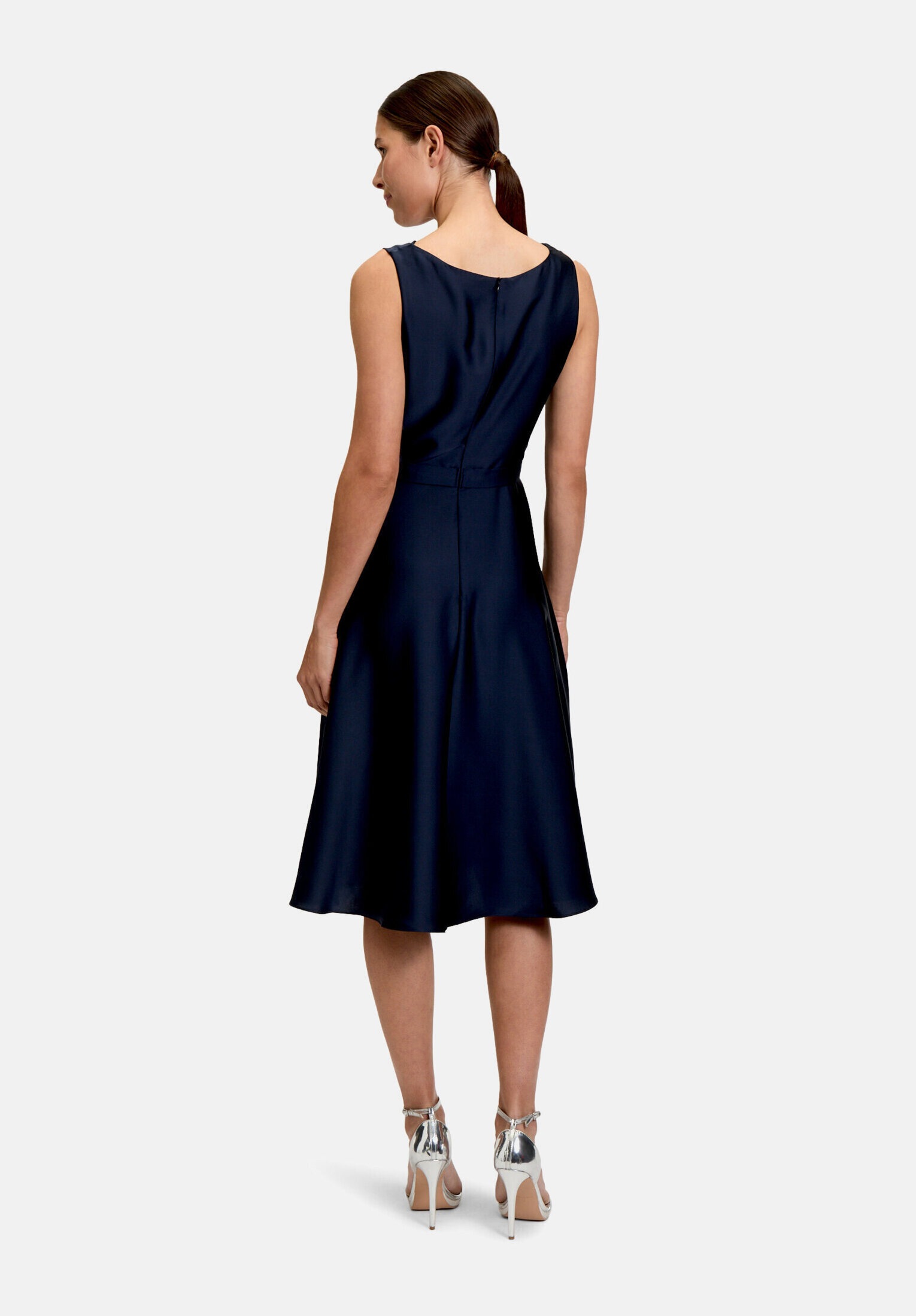 Vera Mont Cocktailkleid »Damen mit Wasserfallausschnitt« Nahttasche Form