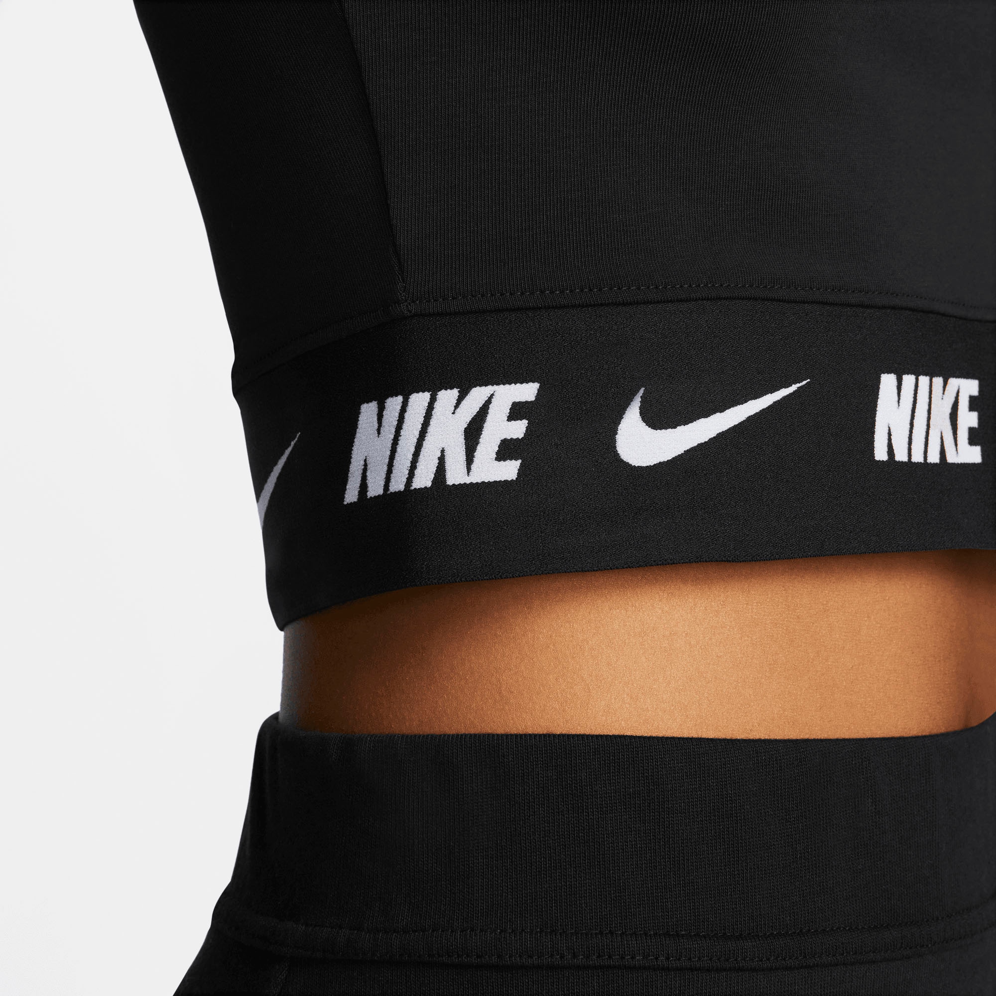 Nike Sportswear Langarmshirt »W NSW CROP TAPE LS TOP«