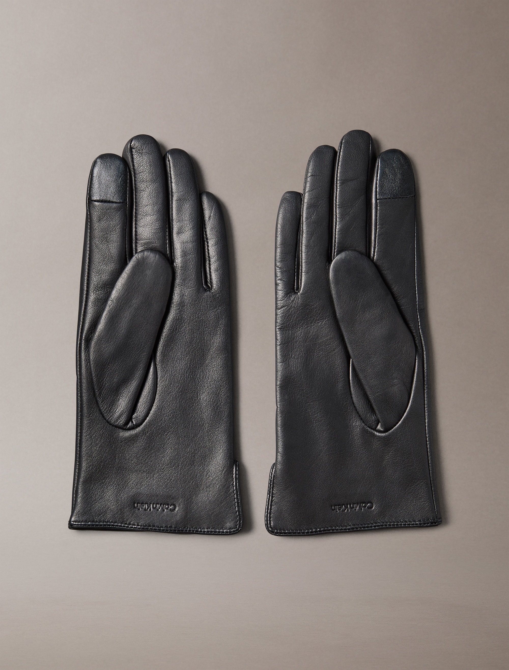 Calvin Klein Lederhandschuhe "METAL CK LEATHER GLOVES", aus Schaf-Nappalede günstig online kaufen