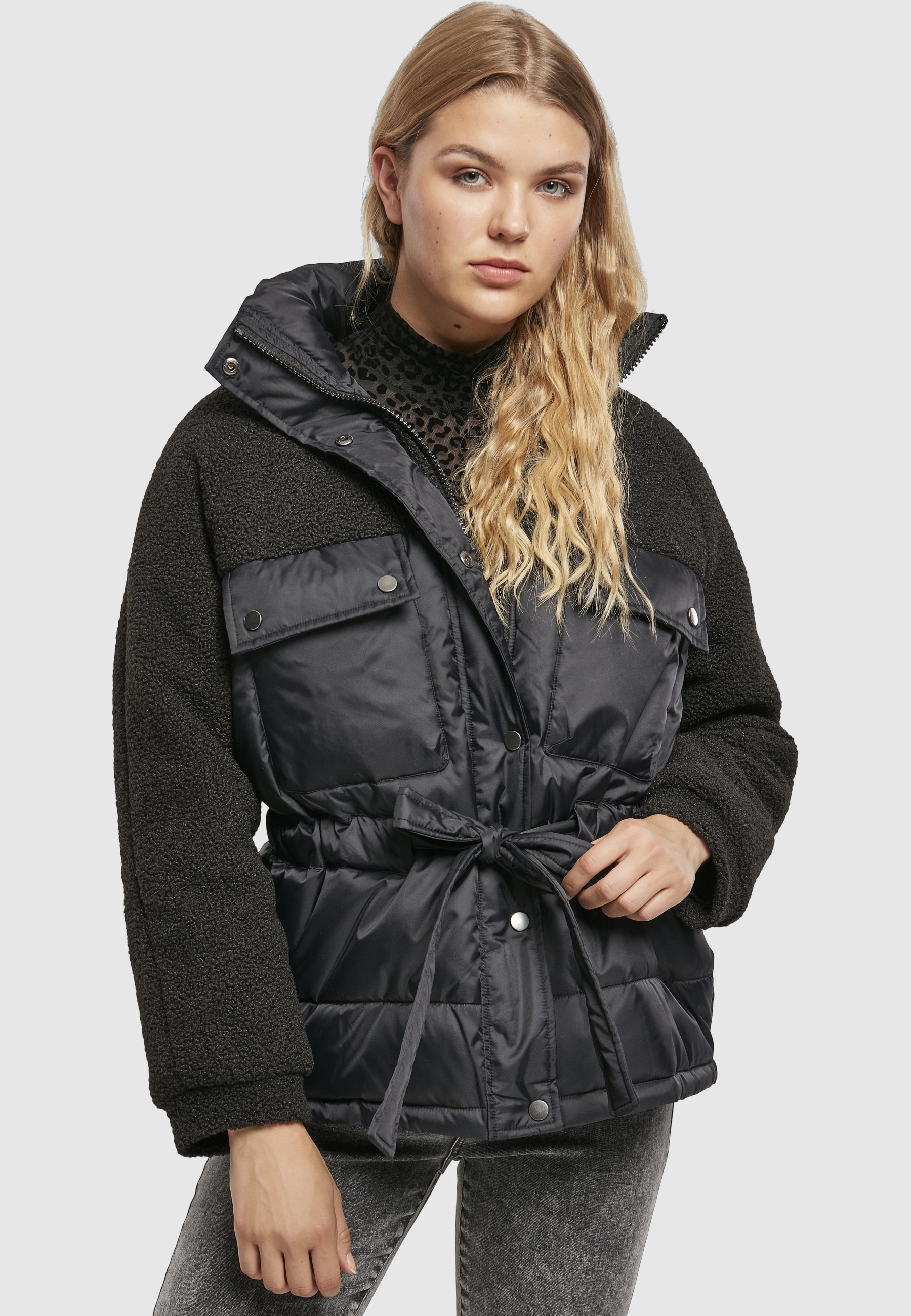URBAN CLASSICS Winterjacke »Urban Classics Damen Ladies Sherpa Mix Puffer Jacket« 1 Stk. tlg. ohne Kapuze