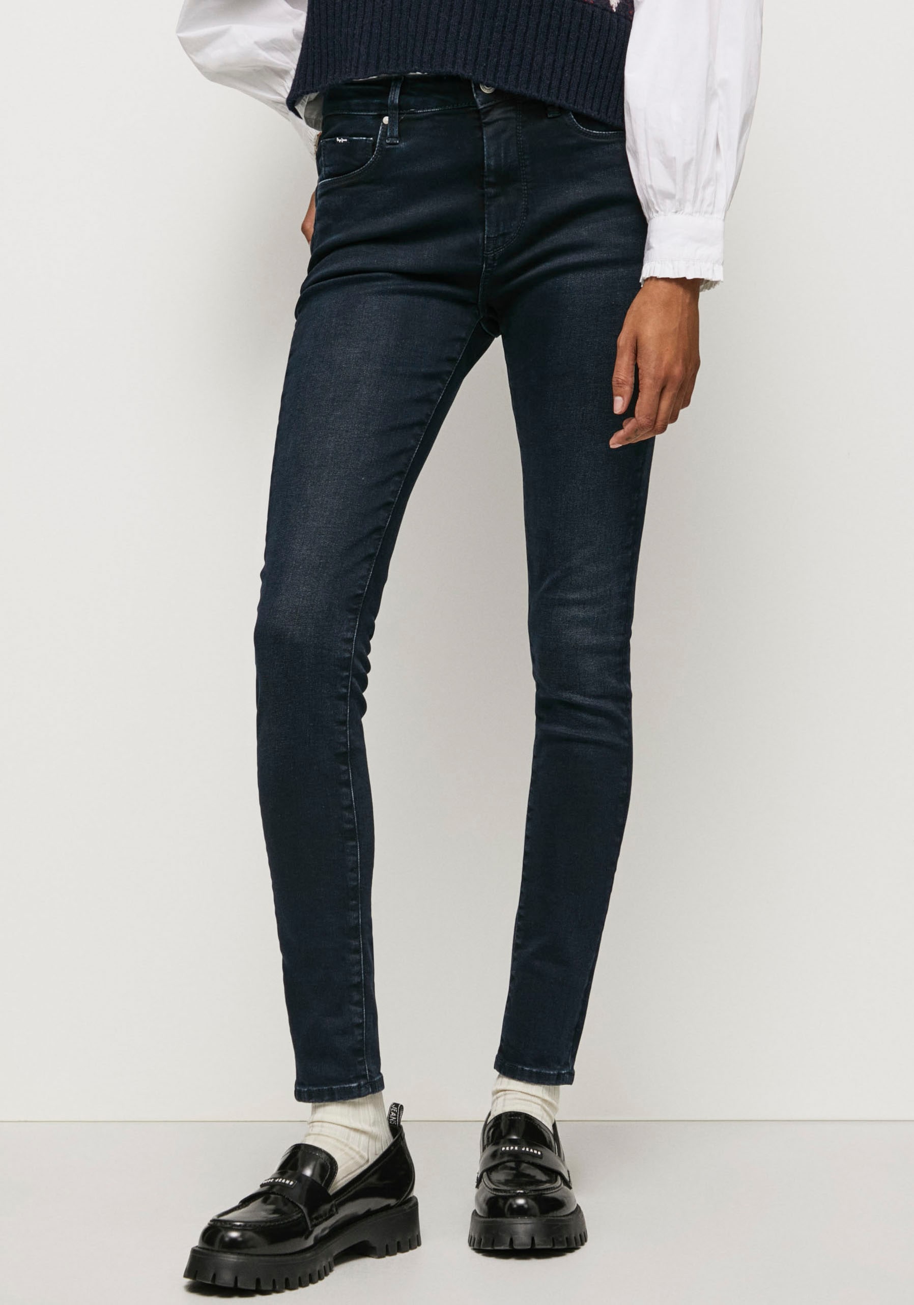 Pepe Jeans Röhrenjeans »REGENT«, in Skinny Passform mit hohem Bund aus  seidig bequemem Stretch Denim online bestellen | BAUR