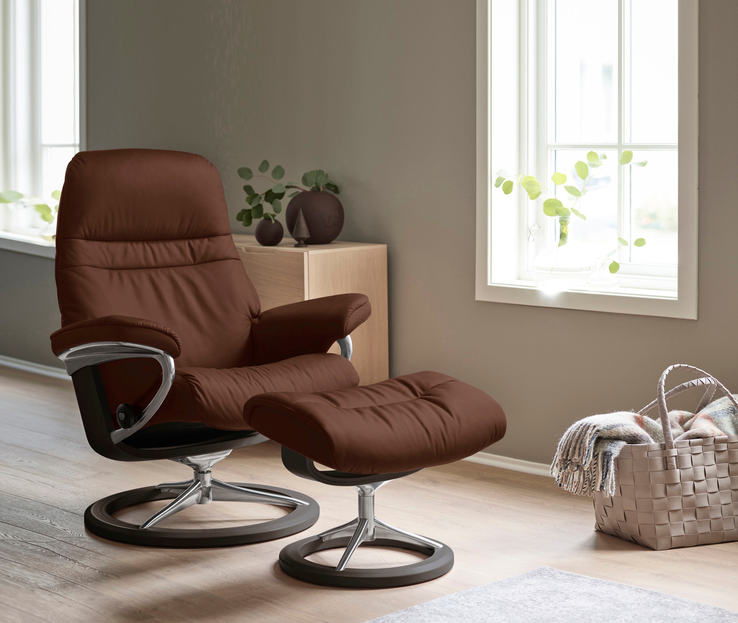 Stressless® Relaxsessel »Sunrise«, (Set, Relaxsessel mit Hocker), mit Signature Base, Größe S, Gestell Wenge