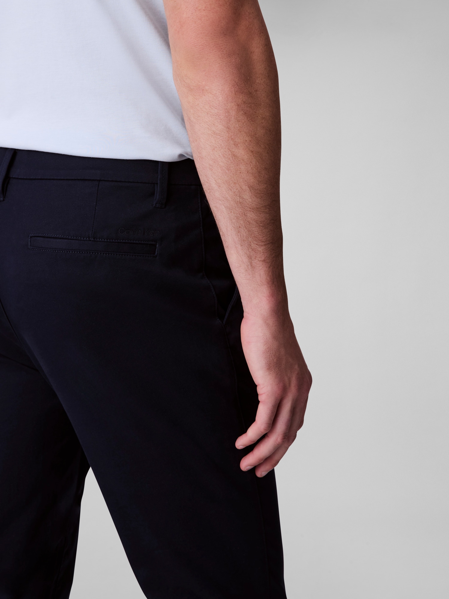 Calvin Klein Stoffhose »SLM CTTN STRTCH CHN«, Mit Gürtelschlaufen