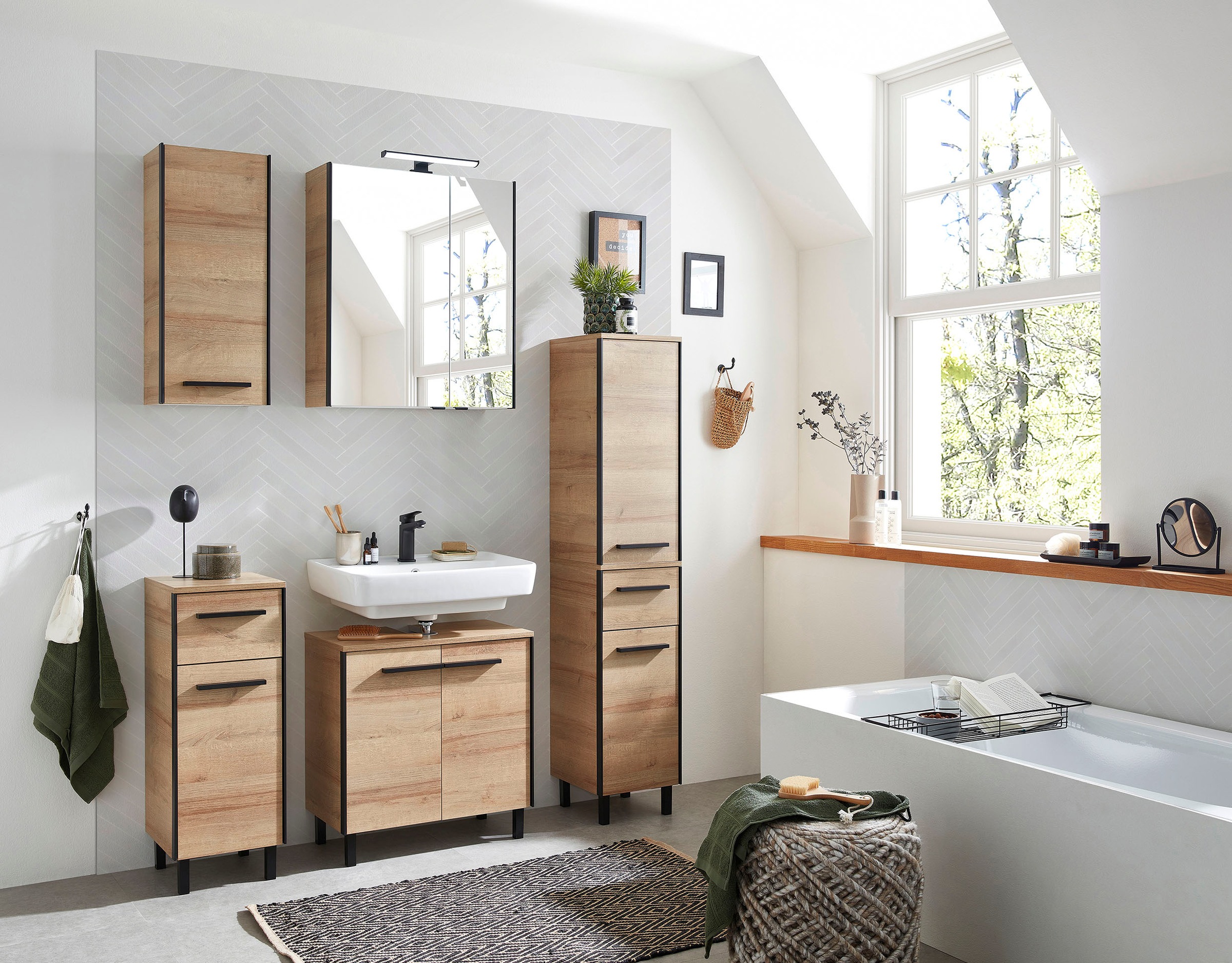 Saphir Hängeschrank »Quickset 395 Wand-Badschrank 30 cm breit mit 1 Tür und 2 Einlegeböden«, Badezimmer-Hängeschrank inkl. Türdämpfer, Griffe in Schwarz