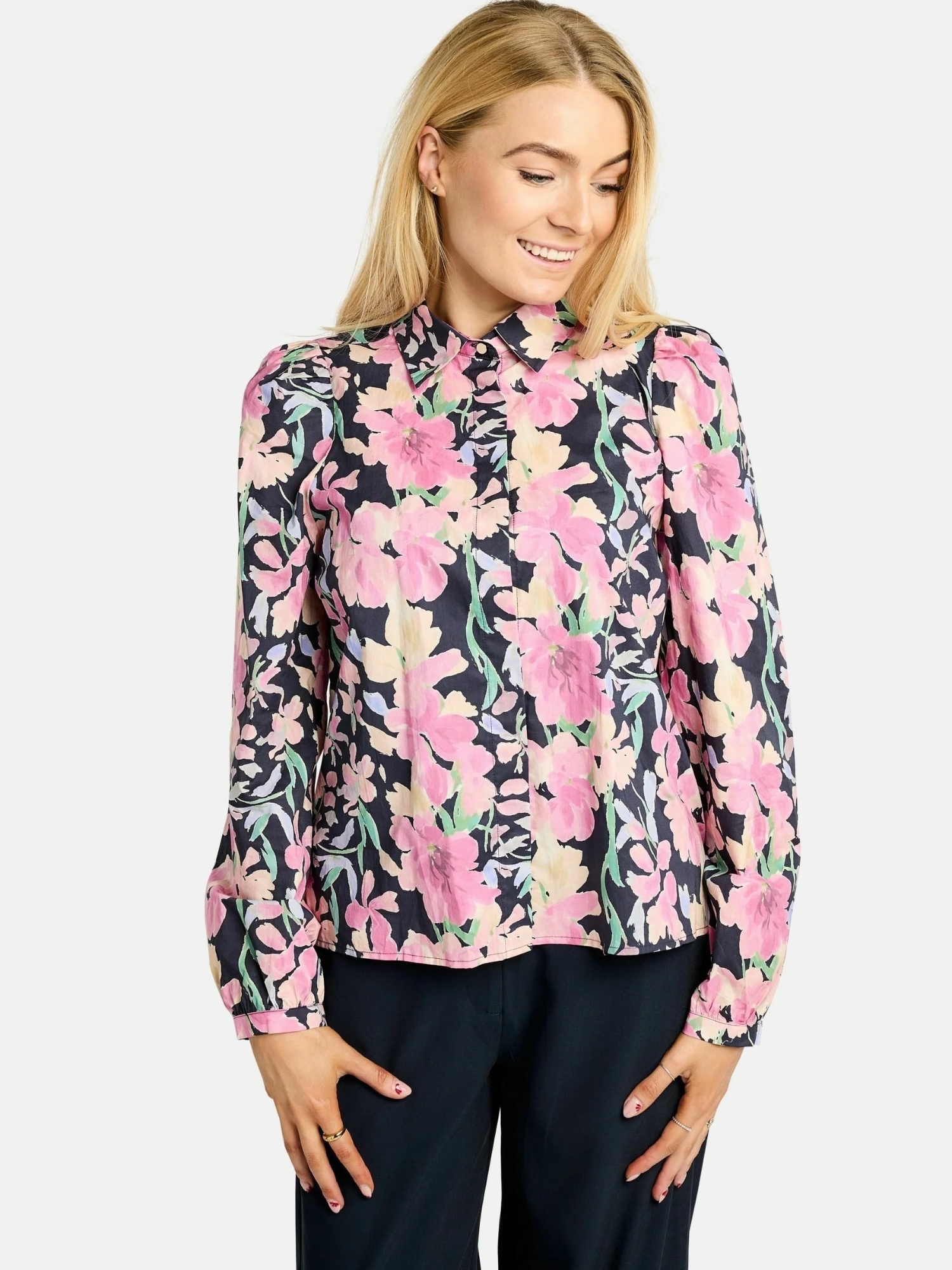 Liberté Essentiel Blusentop »Liberté Essentiel Shirt FLORA«