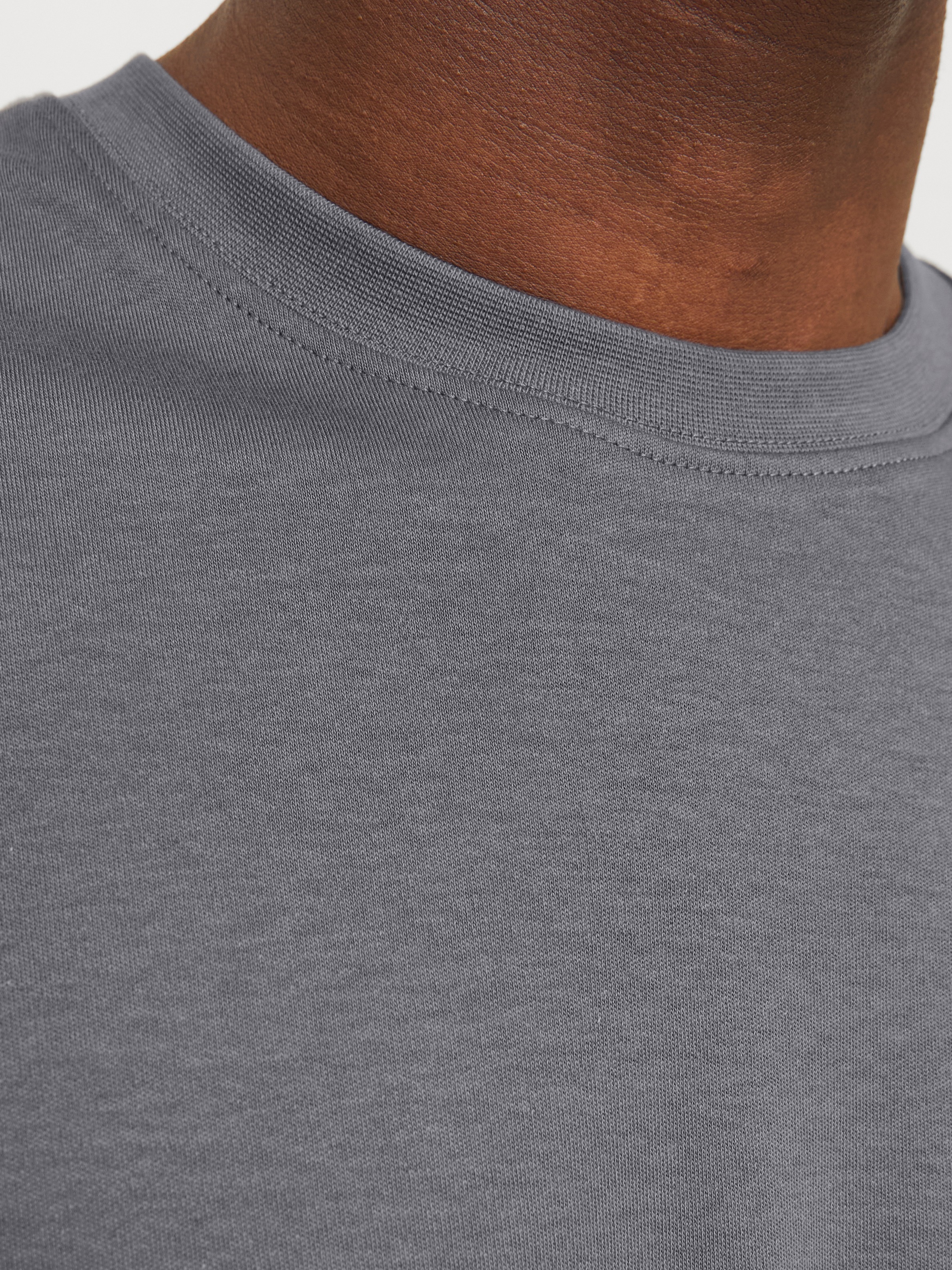 Jack & Jones Rundhalsshirt »JJEURBAN EDGE TEE SS O-NECK NOOS«, mit Rundhalsausschnitt