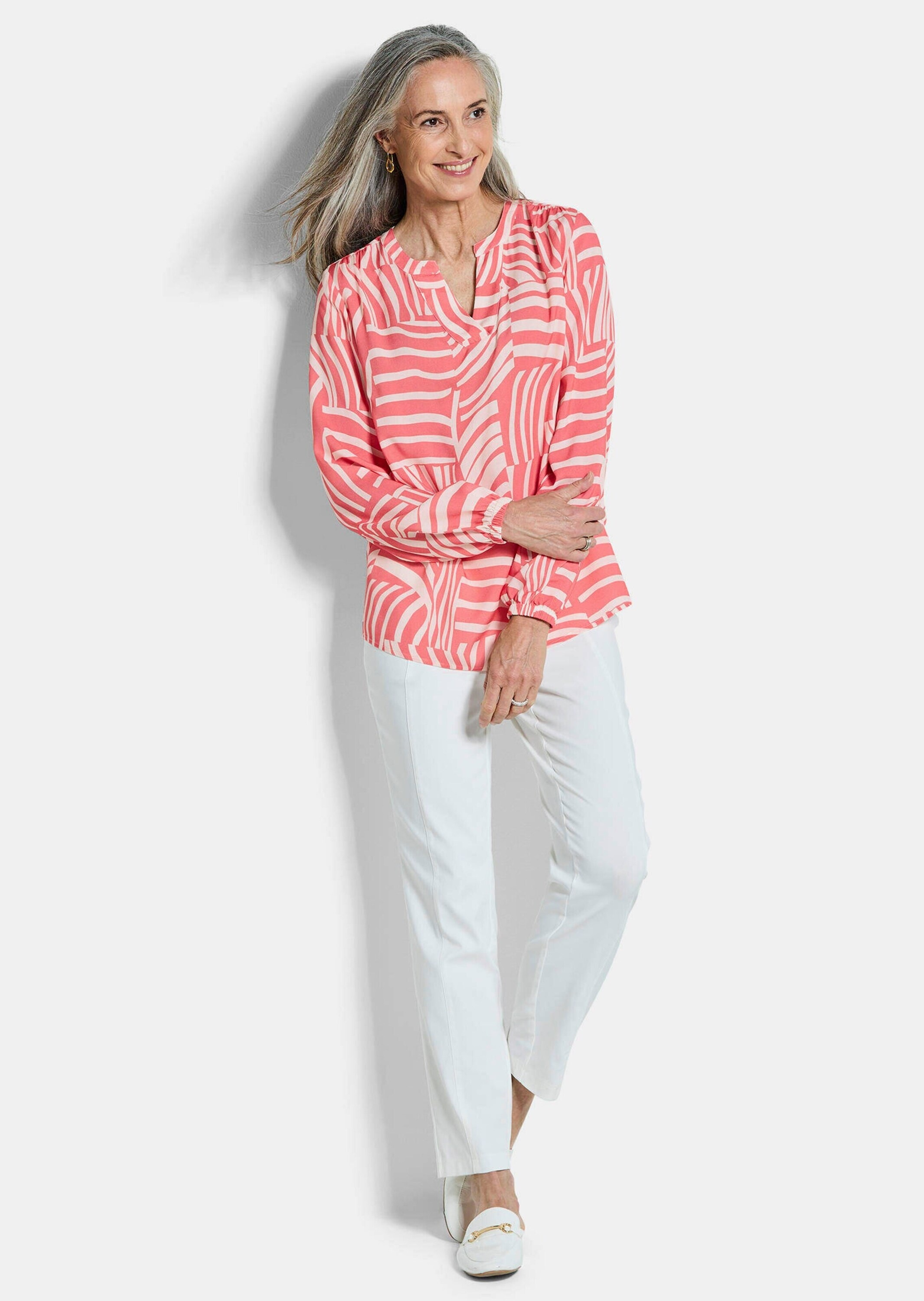 GOLDNER Schlupfbluse "Kurzgröße Grafische Viskosebluse mit Schlitz" Gummibü günstig online kaufen