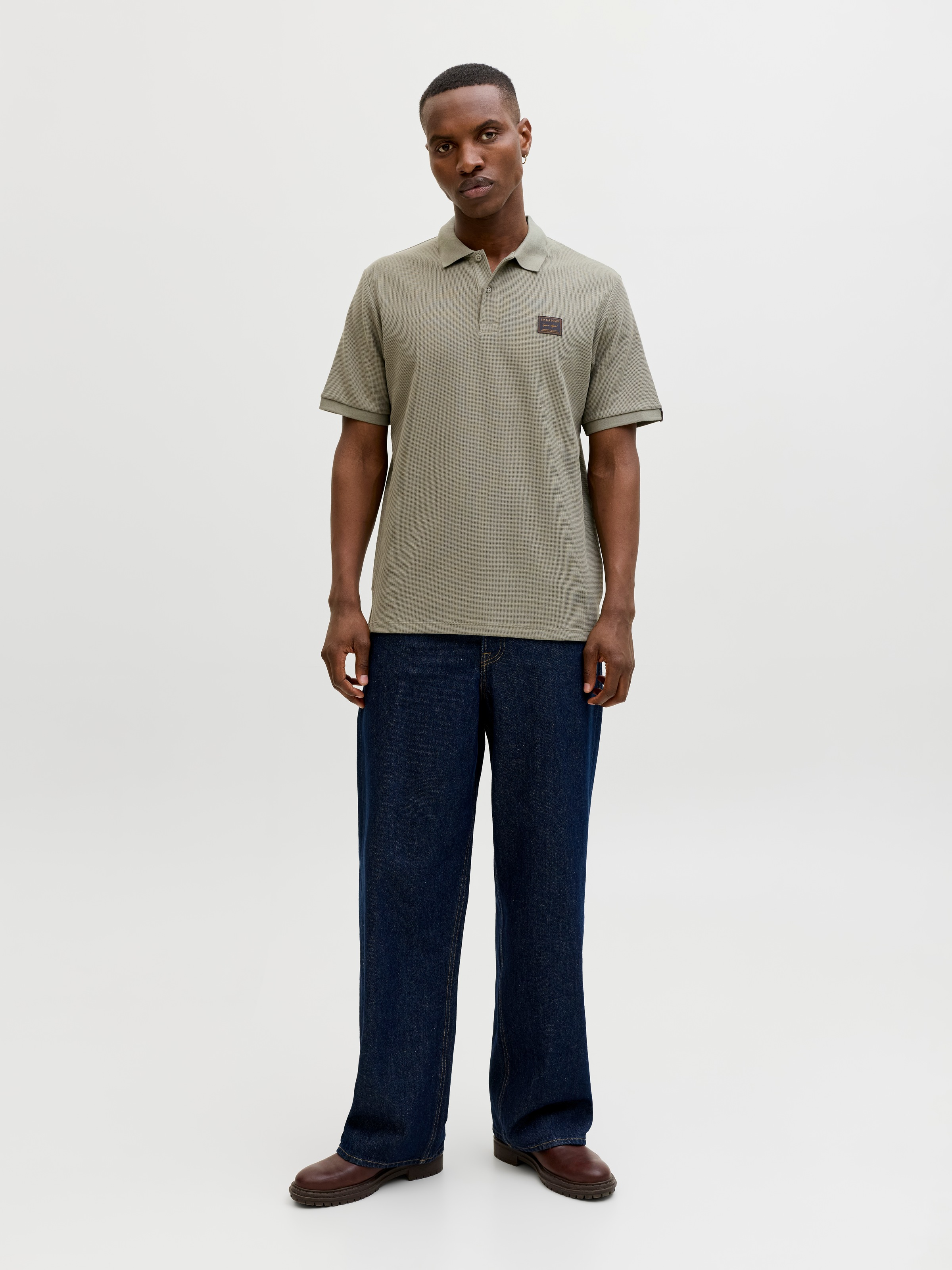 Poloshirt JACK & JONES "JJDAYTONA POLO SS SN", Herren, Gr. L, vetiver, Jersey, Obermaterial: 58% Polyester, 40% Baumwolle, 2% Elasthan, unifarben, normal, Rundhals, Shirts 3