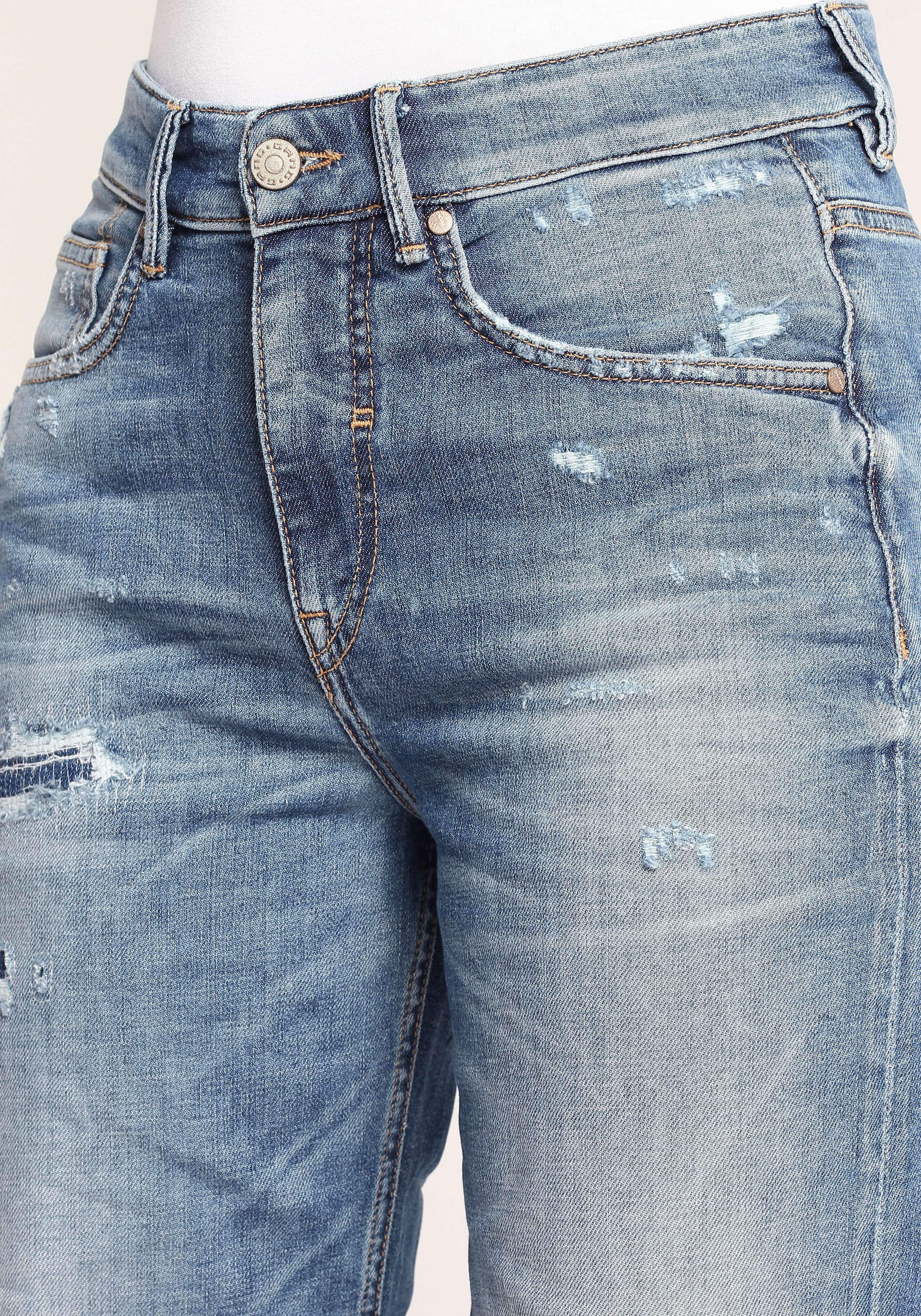 GANG Weite Jeans »94GLORIA«, in authentischer Waschung und leichten Destroyed Effekten