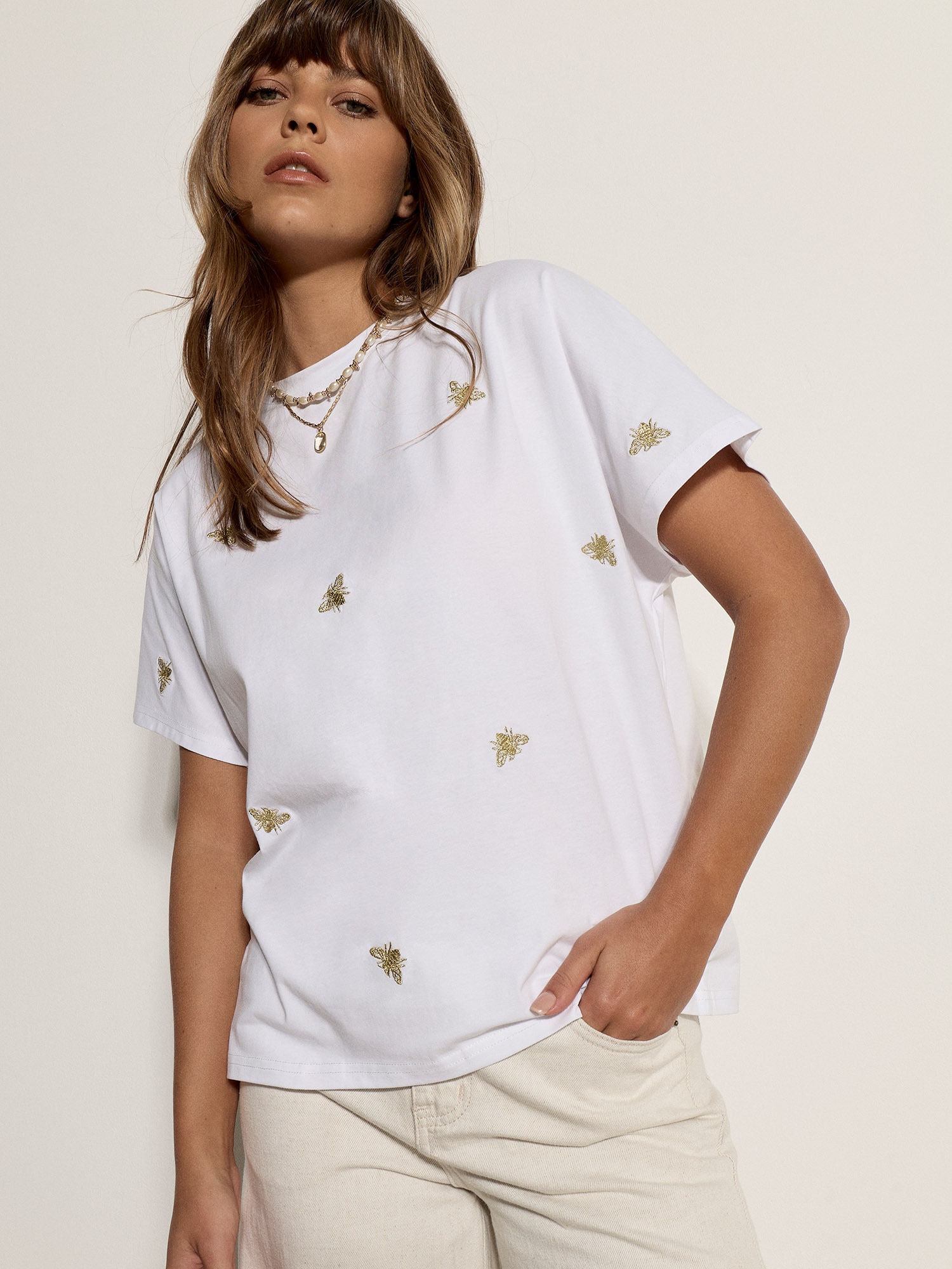 Apricot Shirttop "T-shirt" mit goldener Bienenstickerei