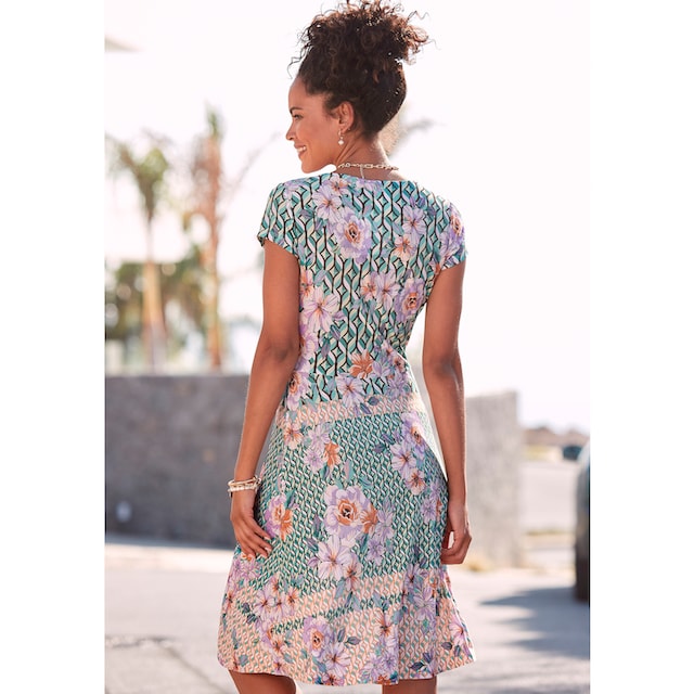 LASCANA Sommerkleid, mit V-Ausschnitt online kaufen | BAUR